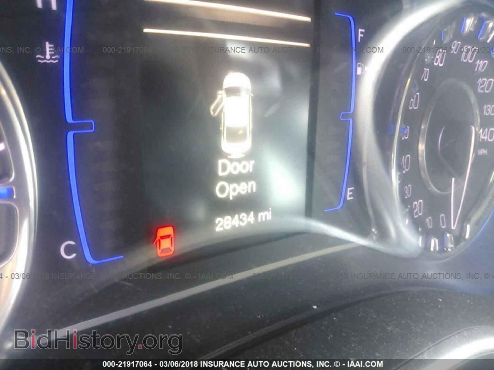 2016 Chrysler 200 - VIN: 1C3CCCAB2GN157794 - Photo 7