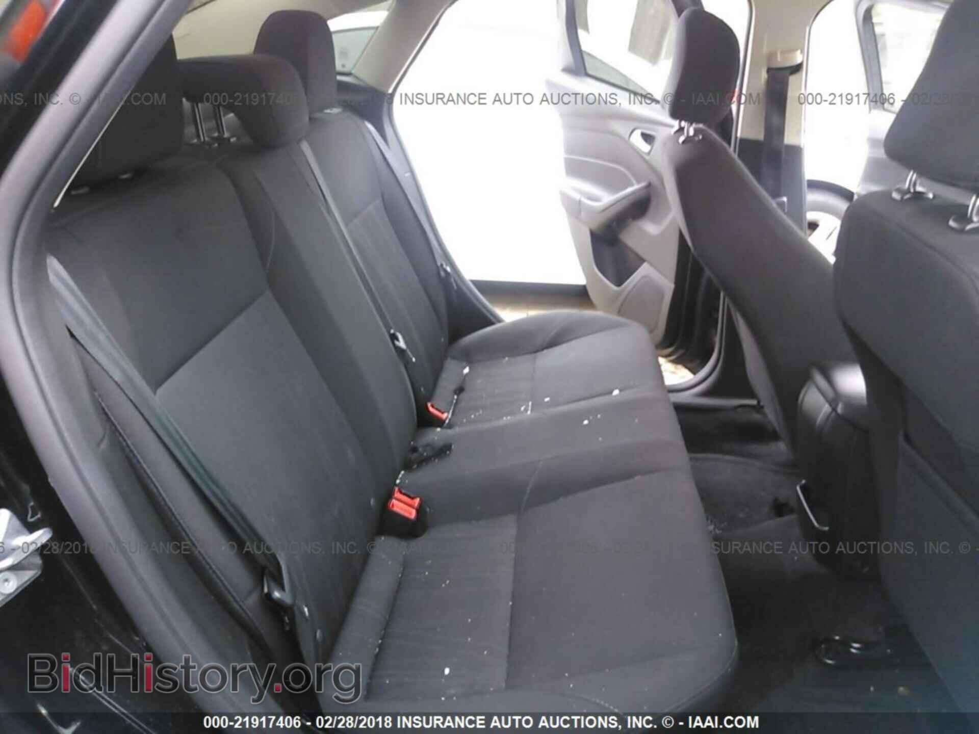 2017 Ford Focus - VIN: 1FADP3F23HL322719 - Photo 6