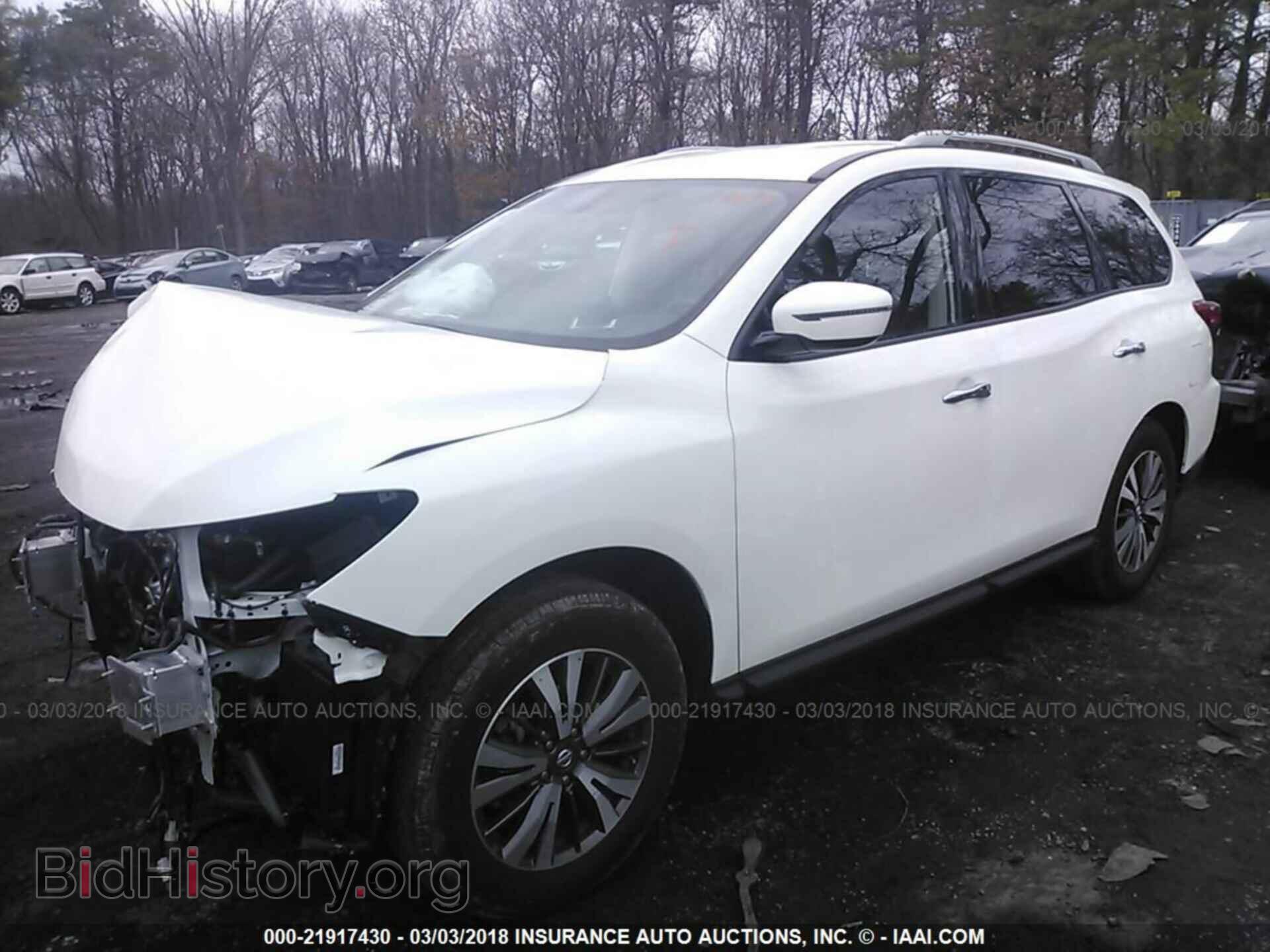 2017 Nissan Pathfinder - VIN: 5N1DR2MM7HC671252 - Фото 2