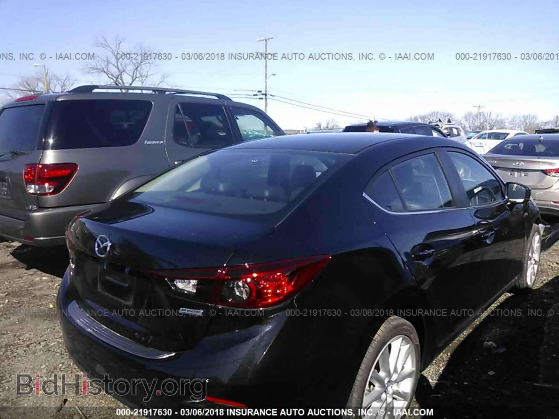 2017 Mazda 3 - VIN: 3MZBN1V77HM128263 - Photo 4