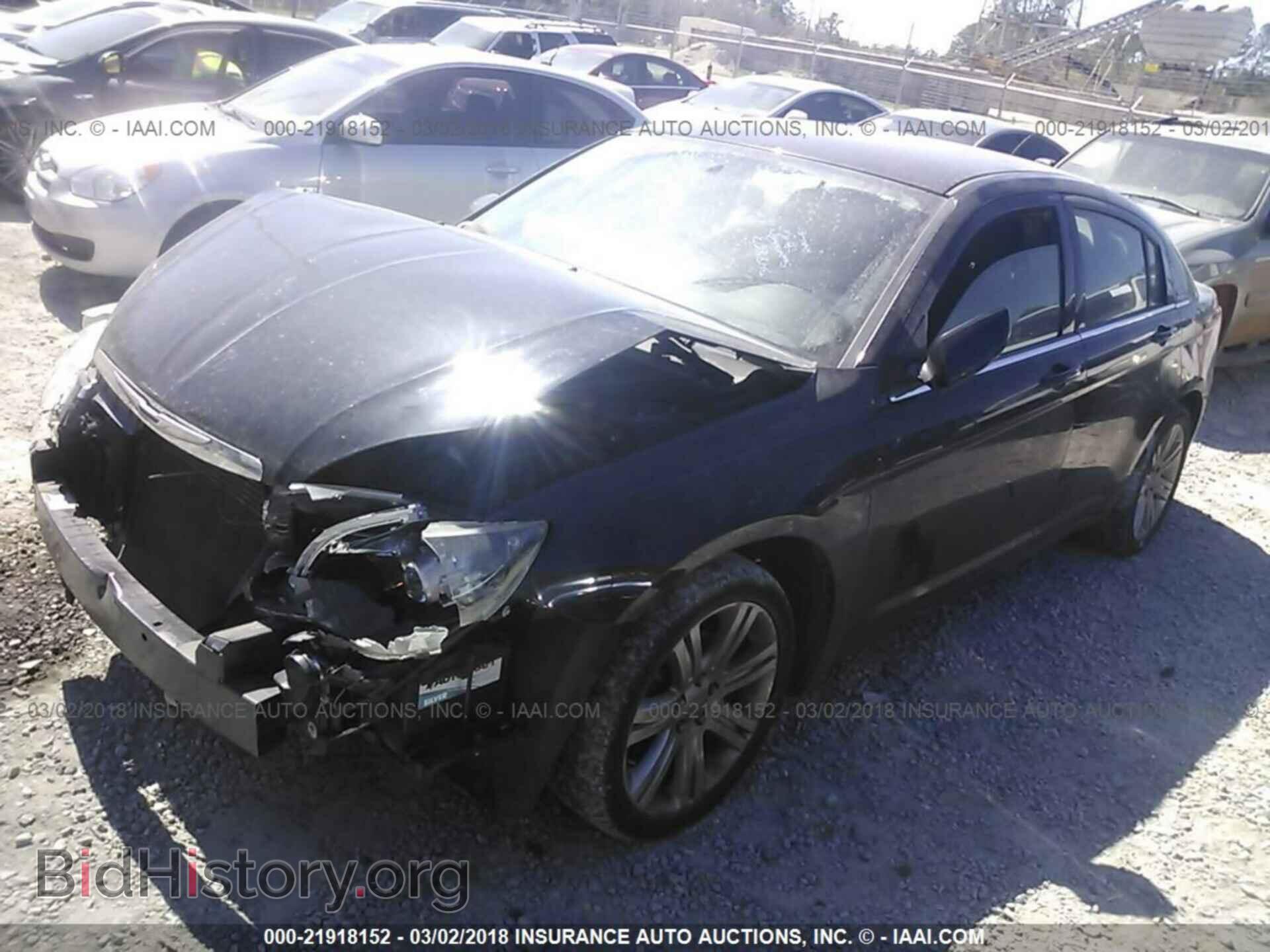 2012 Chrysler 200 - VIN: 1C3CCBBB0CN301815 - Photo 2
