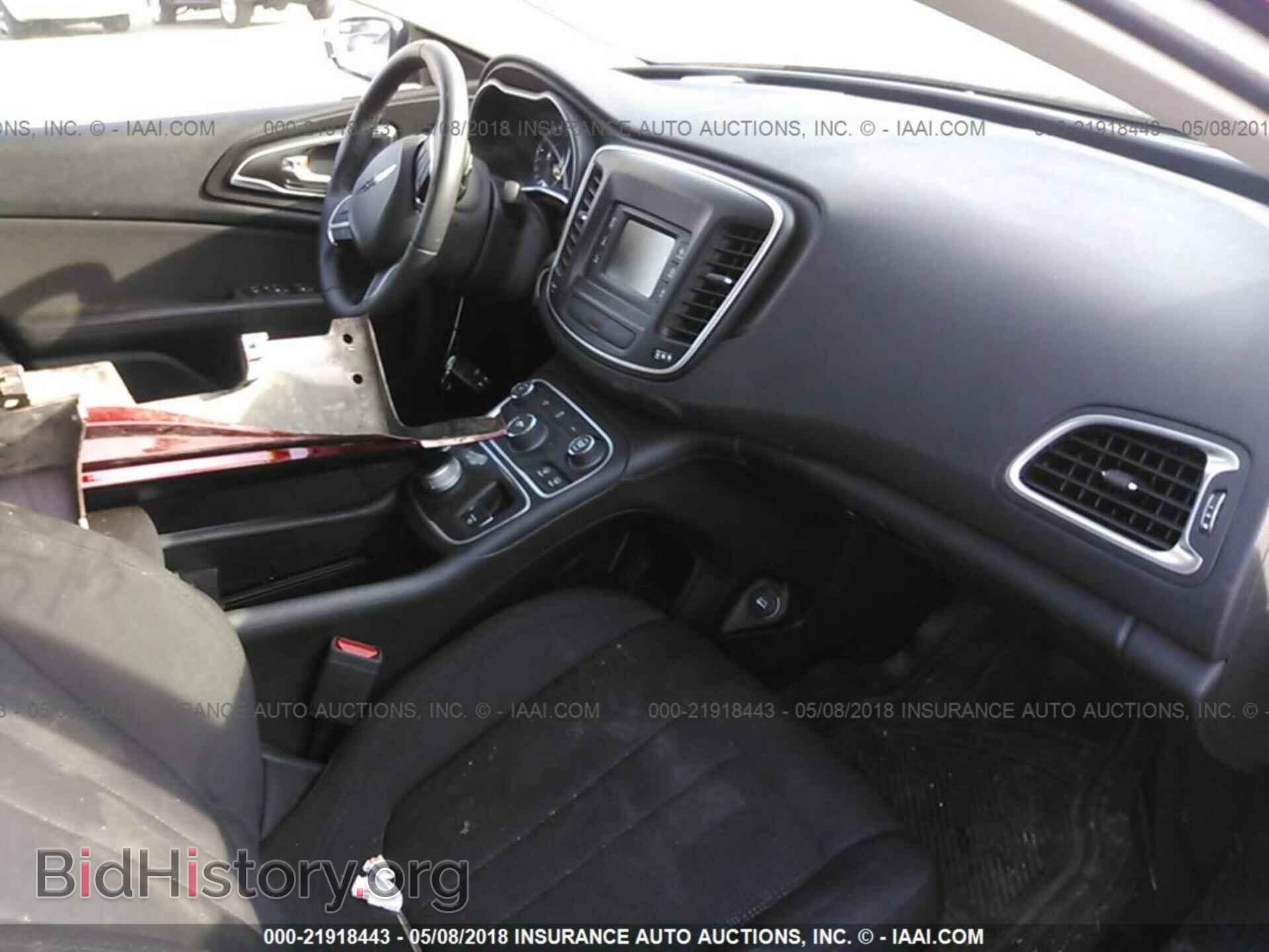 2017 Chrysler 200 - VIN: 1C3CCCFB4HN510952 - Photo 5