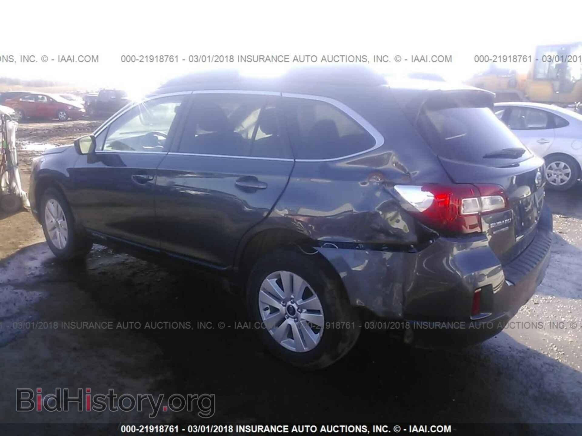 2015 Subaru Outback - VIN: 4S4BSBCC0F3243590 - Photo 3