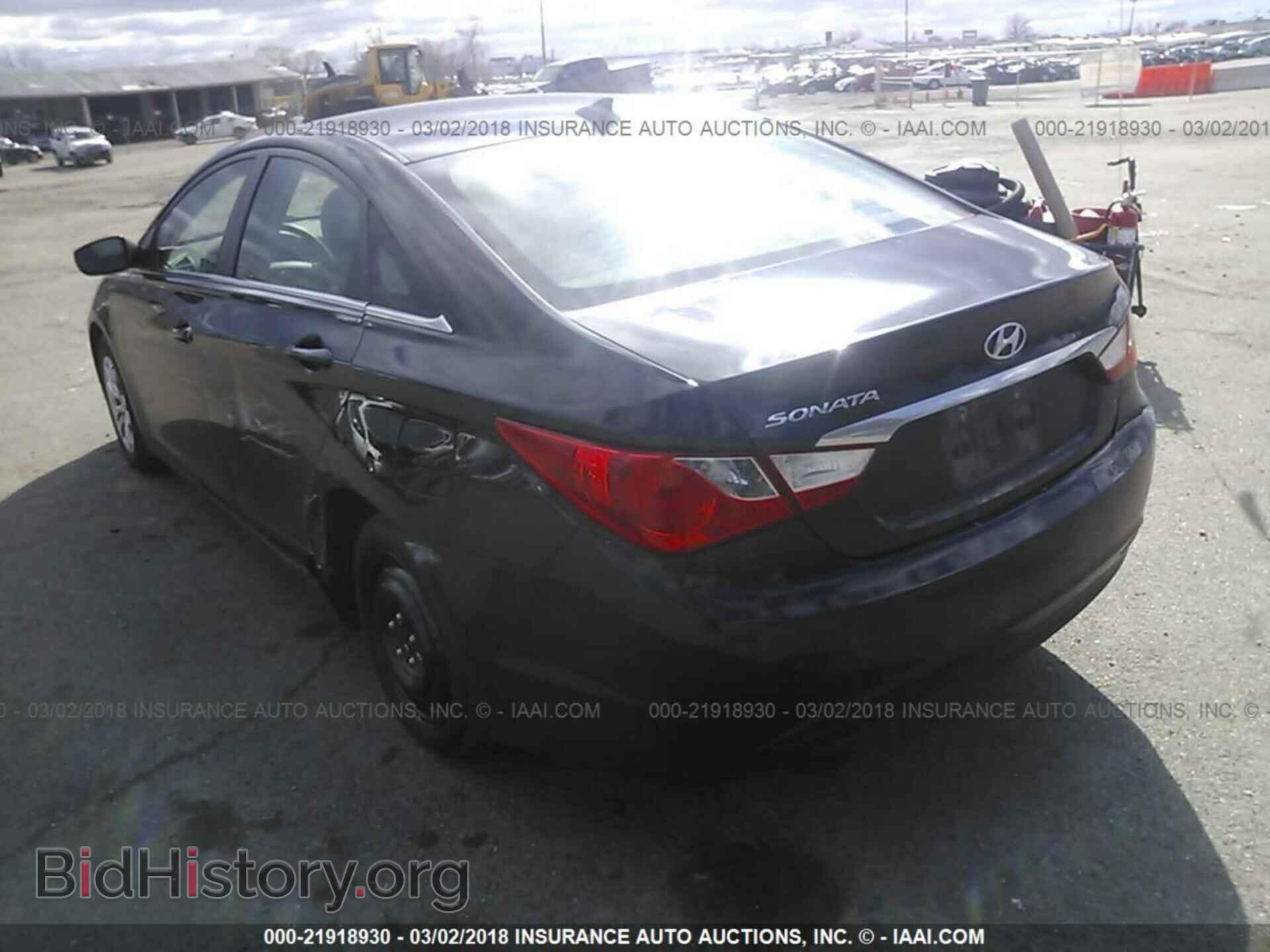 2012 Hyundai Sonata - VIN: 5NPEB4AC4CH371069 - Photo 3