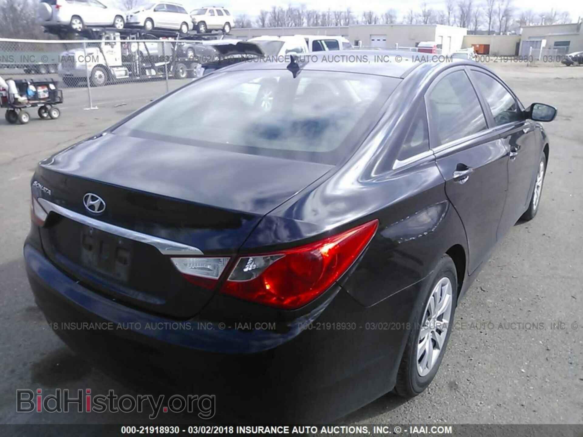 2012 Hyundai Sonata - VIN: 5NPEB4AC4CH371069 - Photo 4
