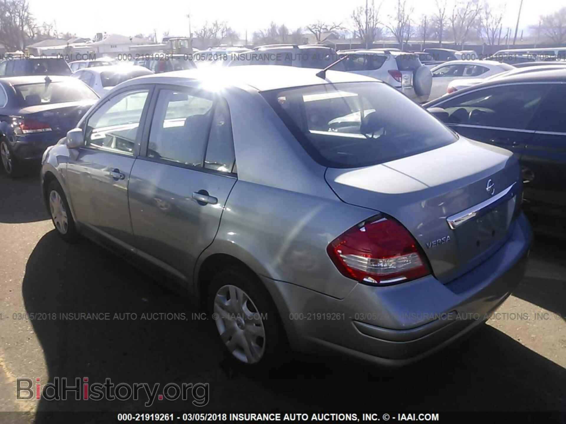 2011 Nissan Versa - VIN: 3N1BC1AP5BL459406 - Фото 3