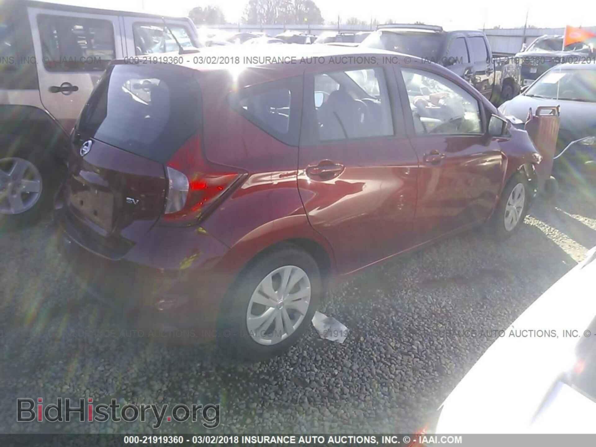 2018 Nissan Versa note - VIN: 3N1CE2CP3JL353584 - Photo 4