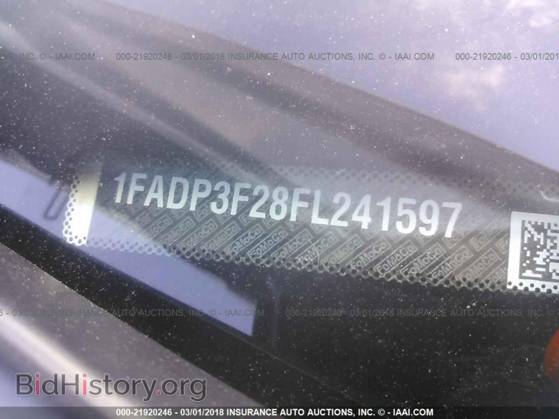 2015 Ford Focus - VIN: 1FADP3F28FL241597 - Photo 9