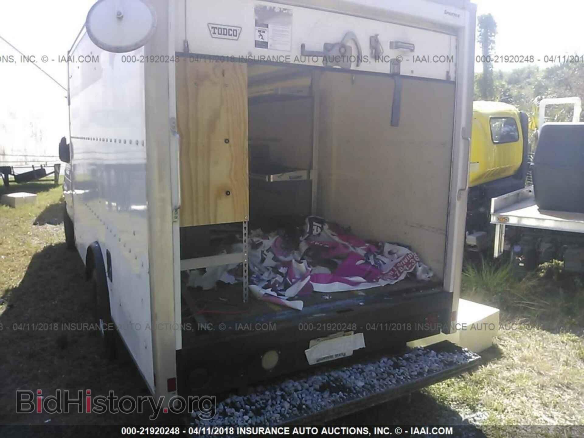 2012 Ford Econoline - VIN: 1FDSE3FL0CDB10620 - Фото 3