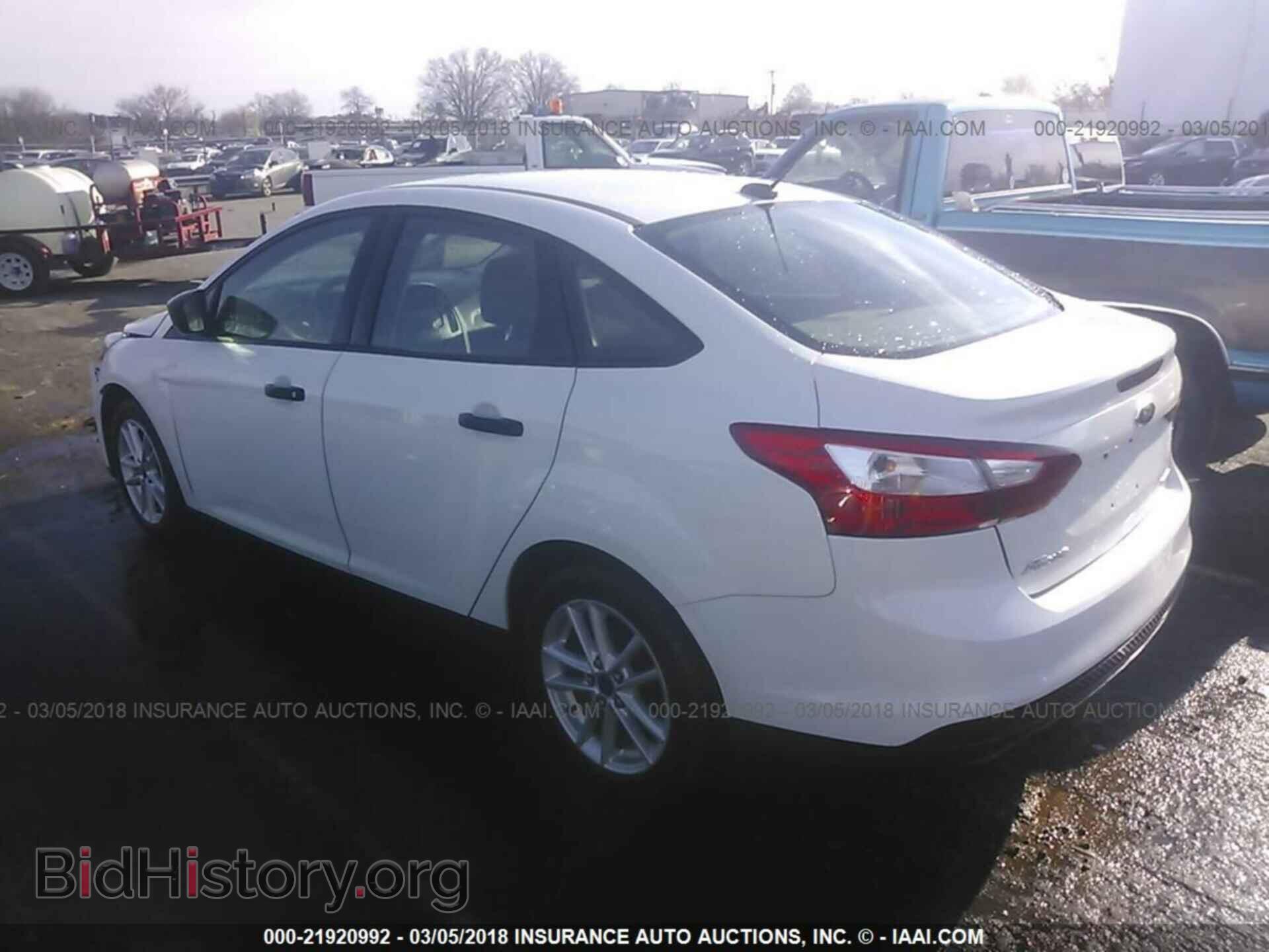 2012 Ford Focus - VIN: 1FAHP3E21CL445236 - Photo 3