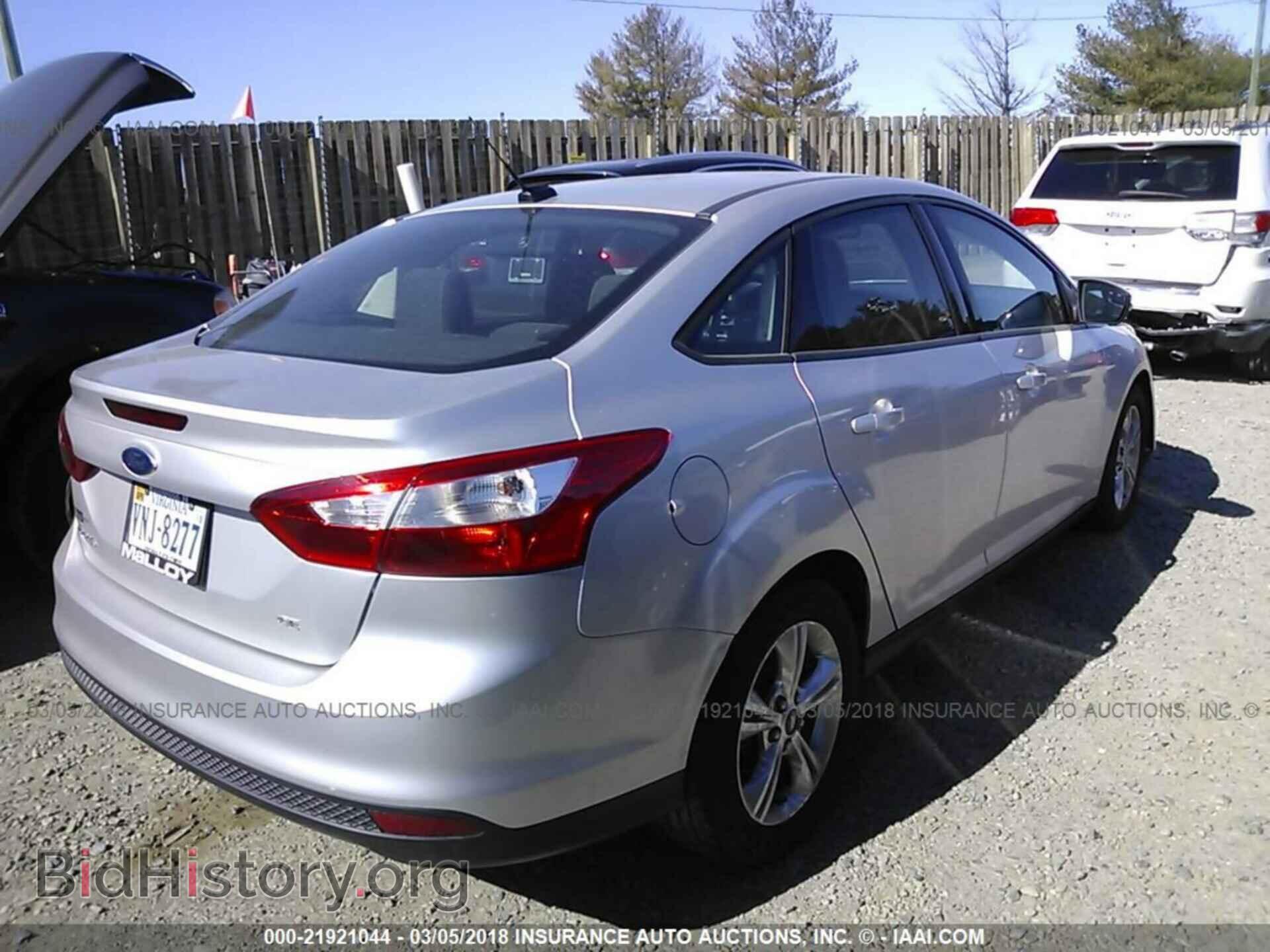 2013 Ford Focus - VIN: 1FADP3F25DL360186 - Фото 4