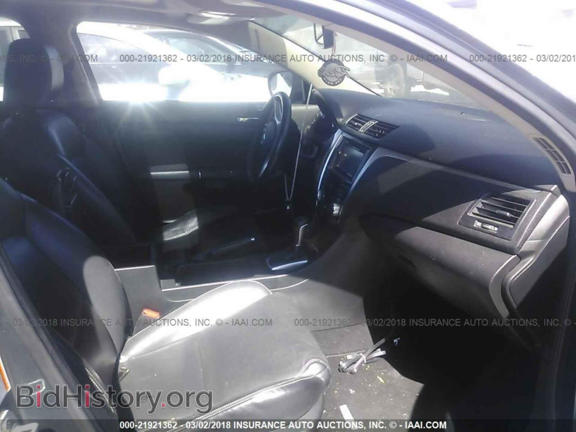 2012 Suzuki Kizashi - VIN: JS2RE9A88C6100128 - Photo 5