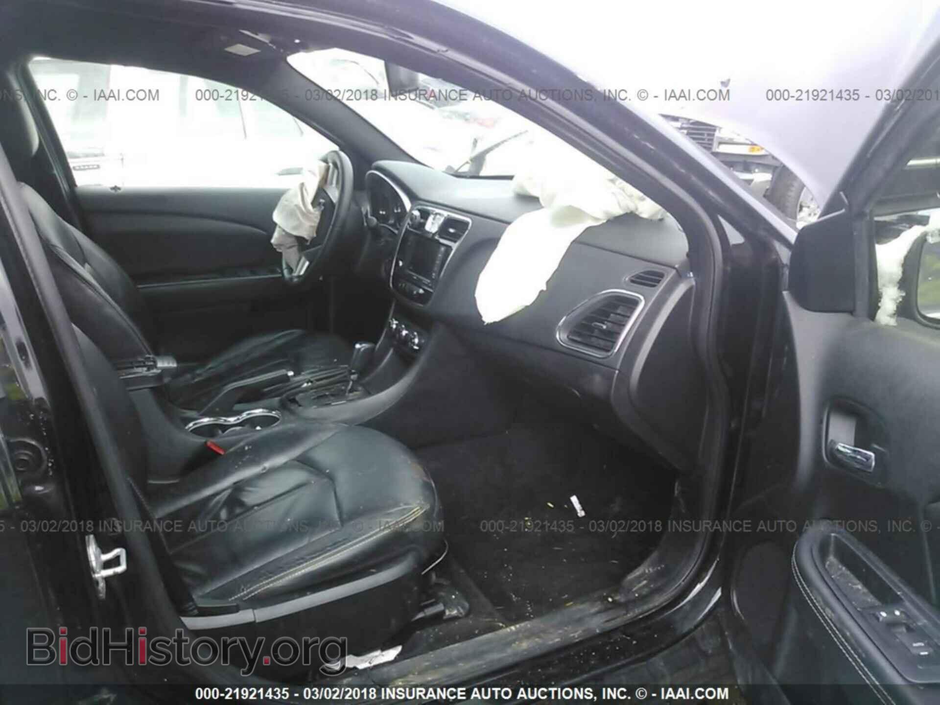 2011 Chrysler 200 - VIN: 1C3BC2FB4BN551269 - Photo 5
