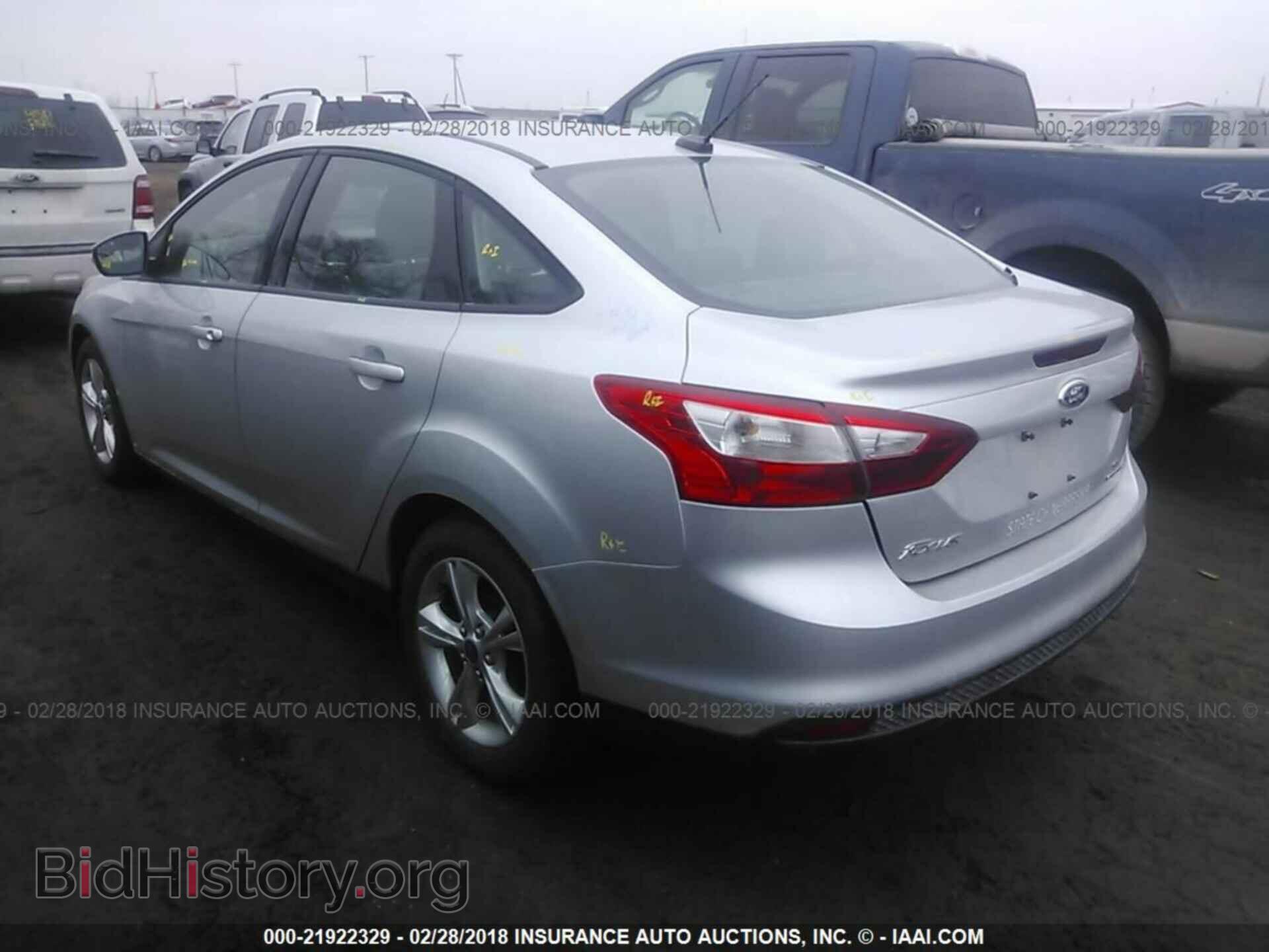 2013 Ford Focus - VIN: 1FADP3F2XDL124987 - Photo 3