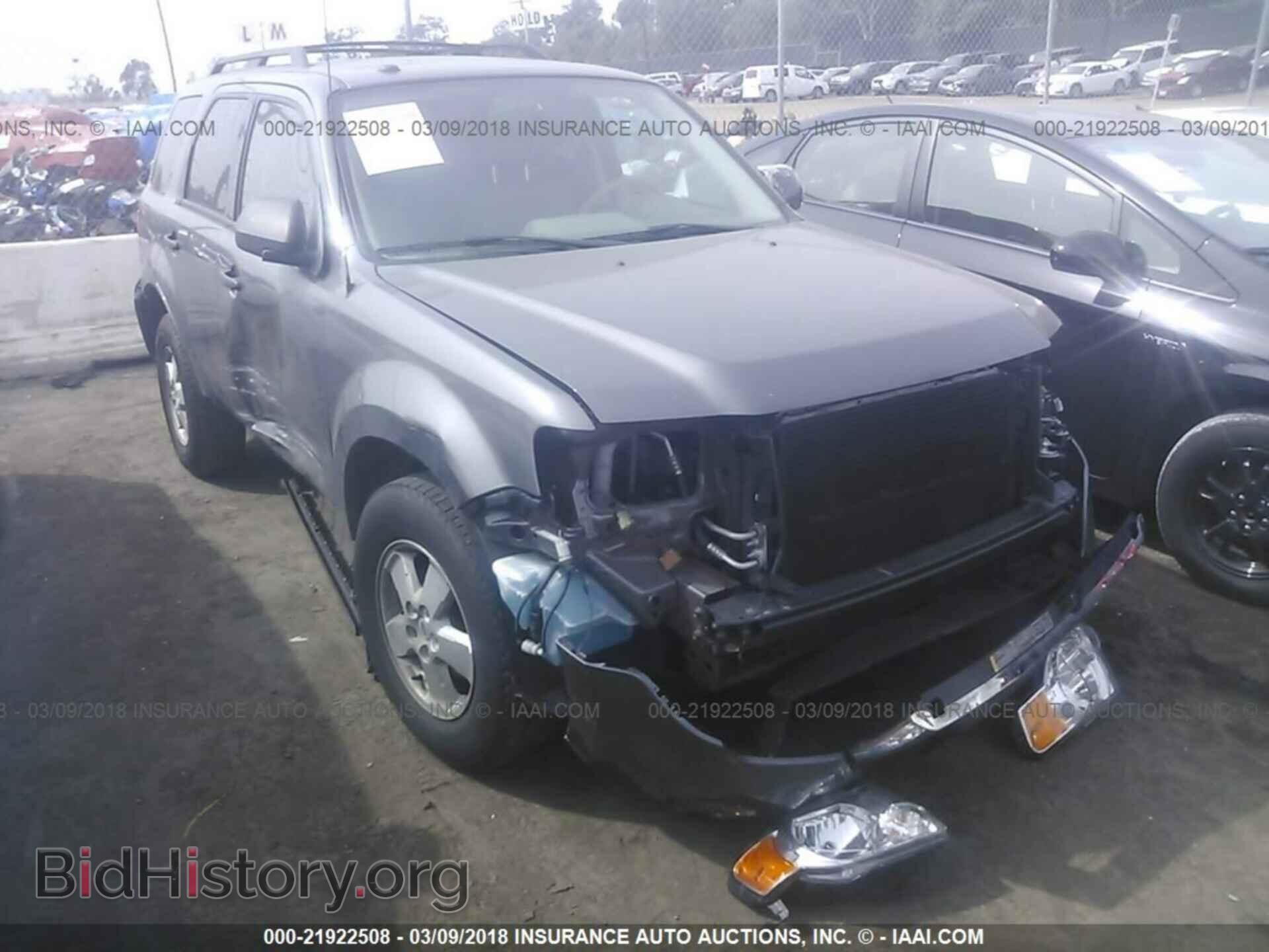 Photo 1FMCU0D78CKA38749 - Ford Escape 2012