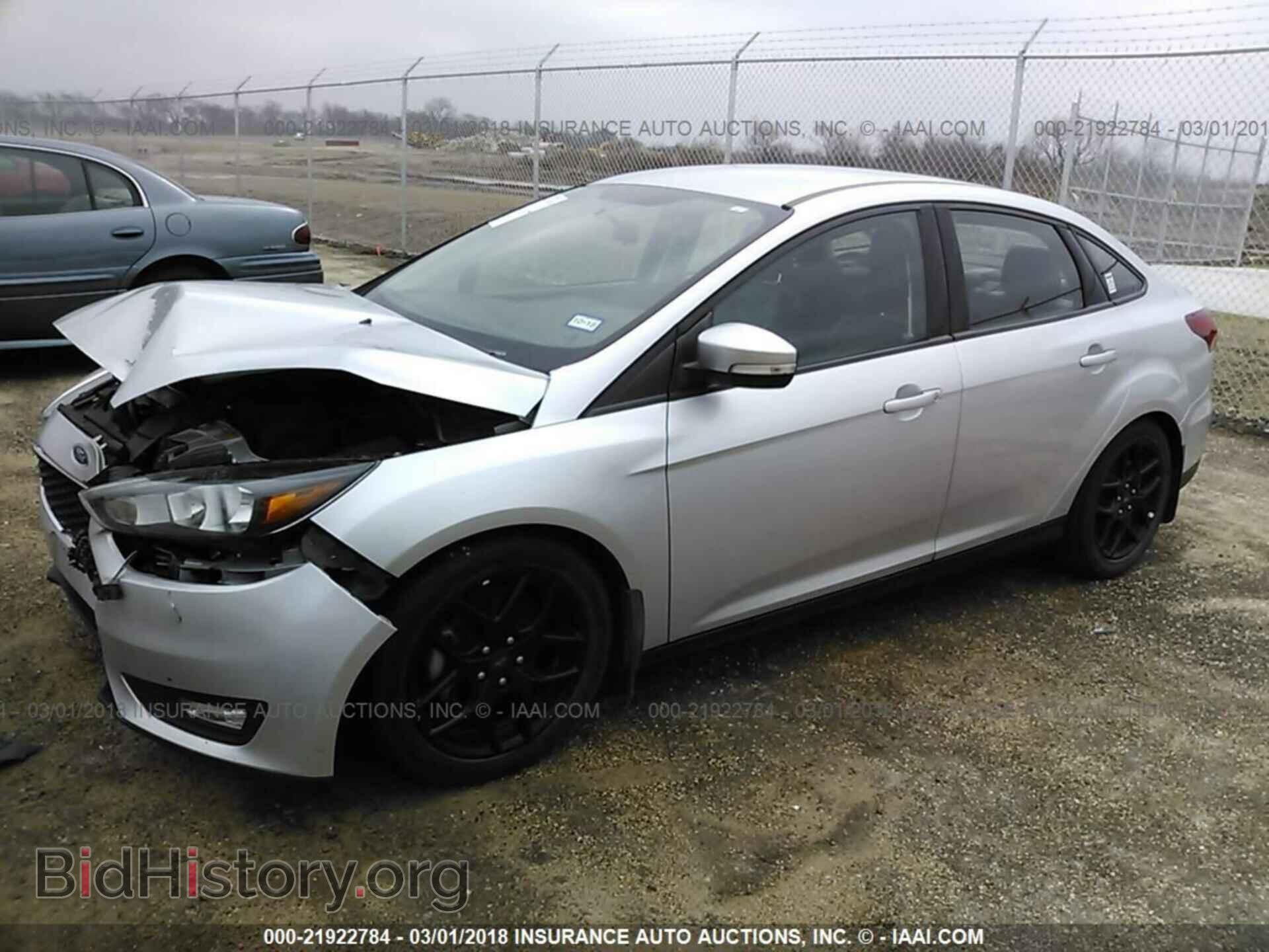 2016 Ford Focus - VIN: 1FADP3F23GL387228 - Фото 2