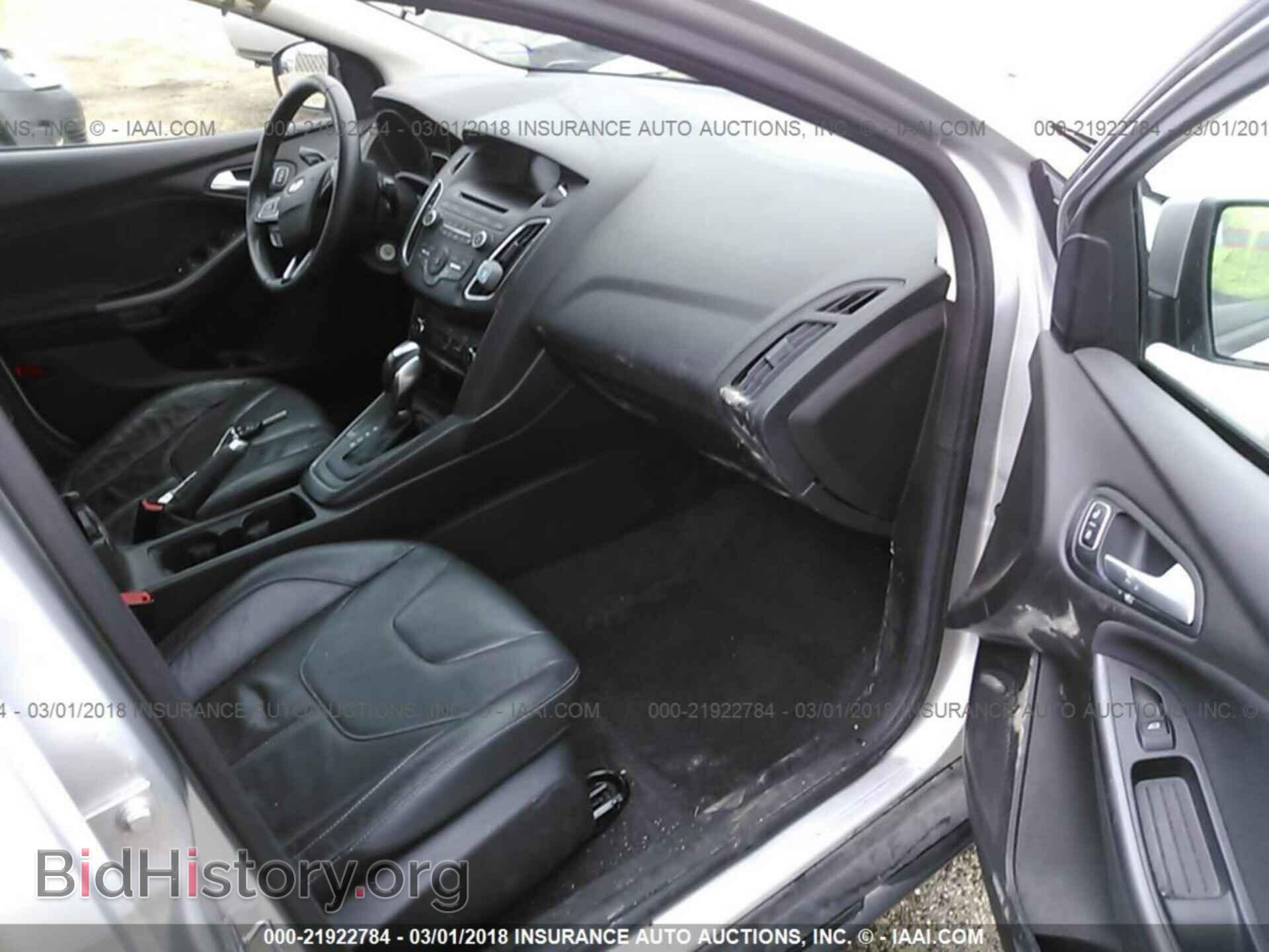 2016 Ford Focus - VIN: 1FADP3F23GL387228 - Фото 5