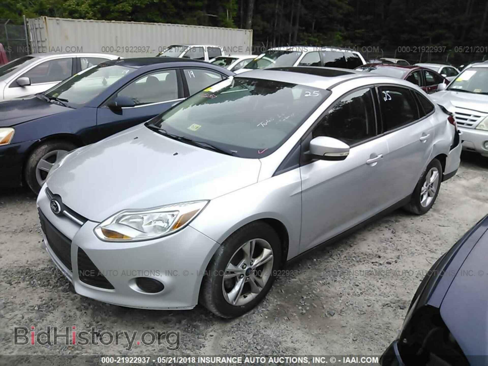 2013 Ford Focus - VIN: 1FADP3F28DL155140 - Photo 2