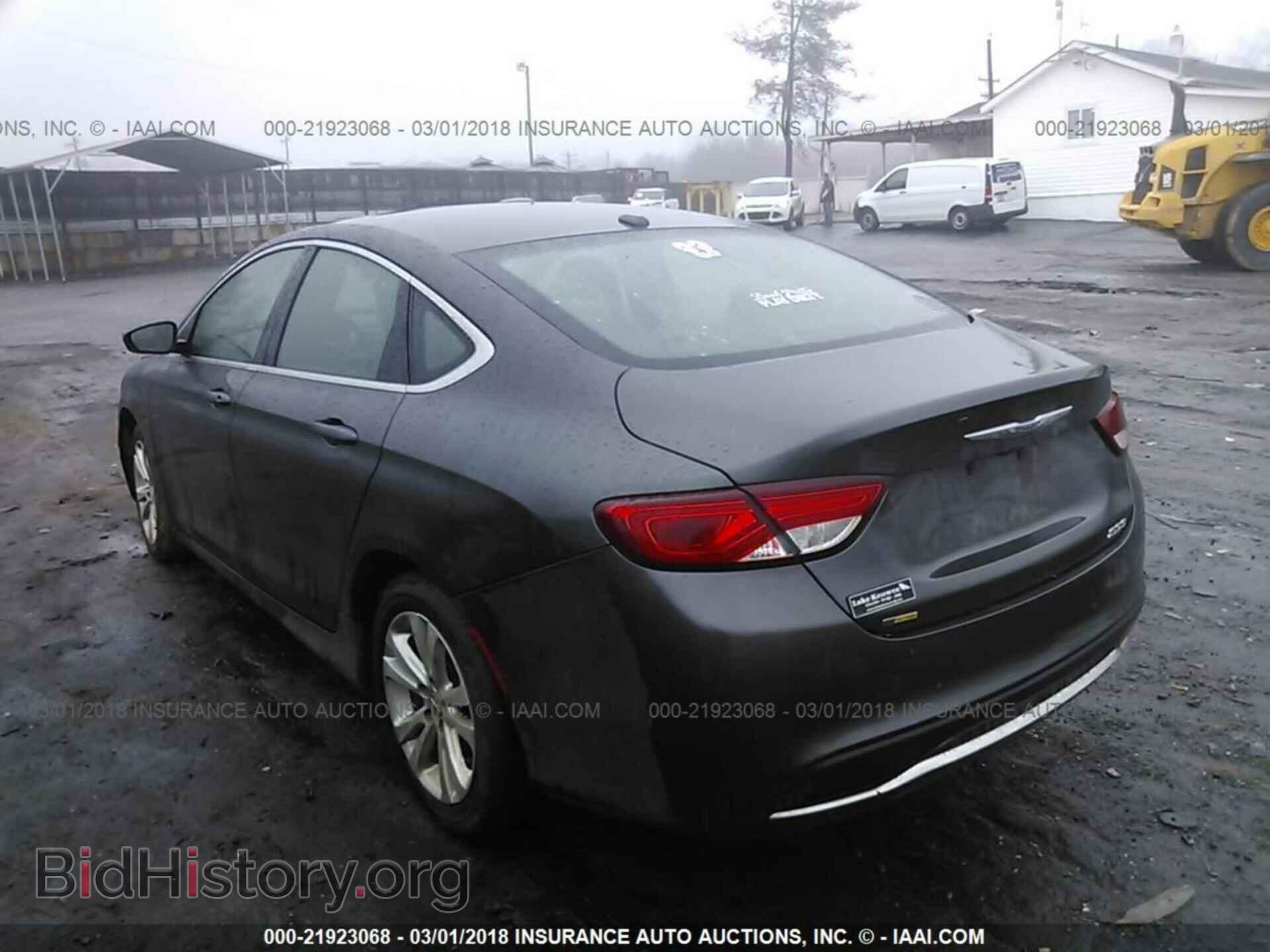 2015 Chrysler 200 - VIN: 1C3CCCAB4FN713957 - Photo 3