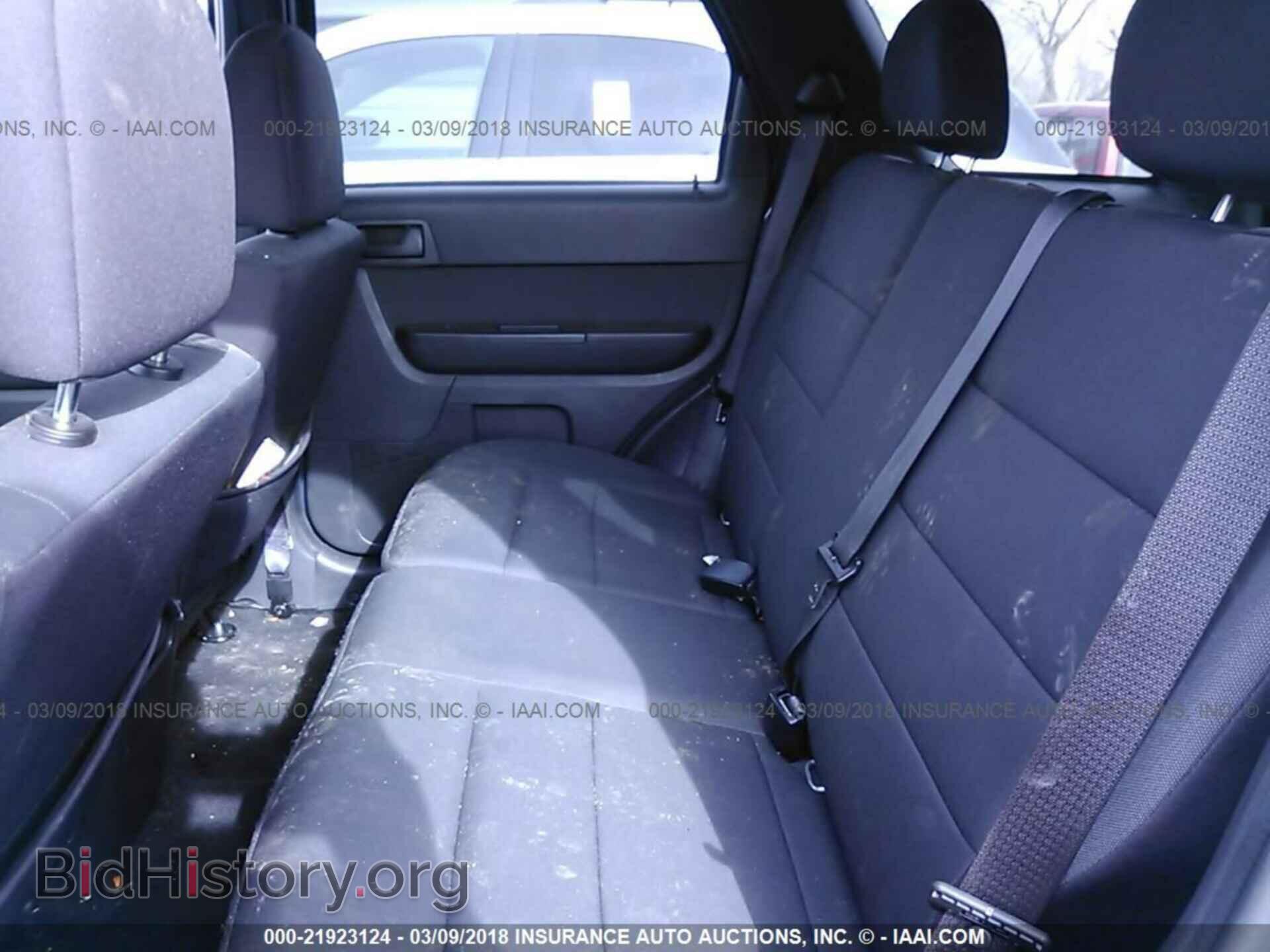 2012 Ford Escape - VIN: 1FMCU0D79CKC83303 - Photo 8