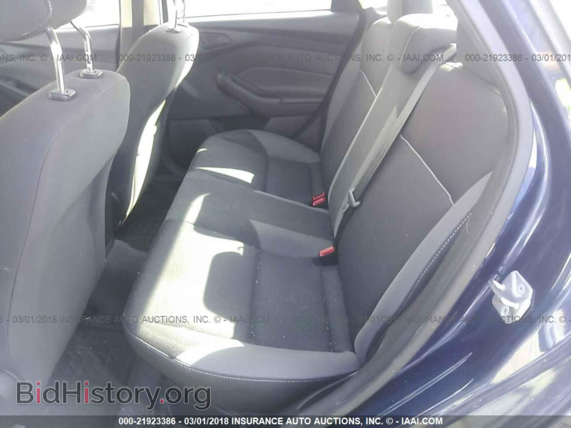 2012 Ford Focus - VIN: 1FAHP3F28CL148351 - Photo 8