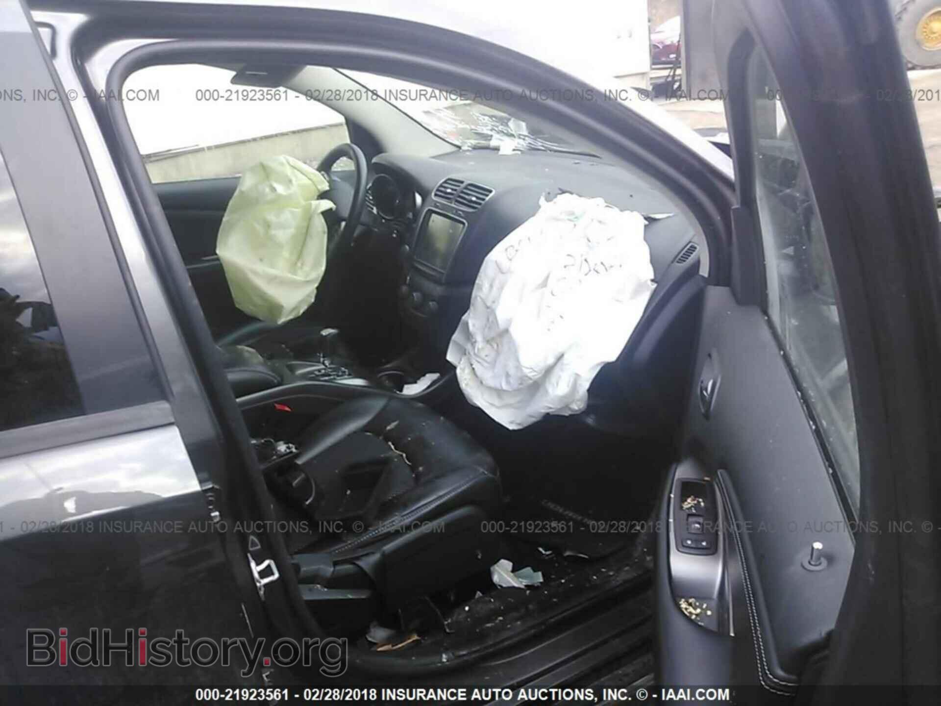 2015 Dodge Journey - VIN: 3C4PDDGG0FT740236 - Photo 5