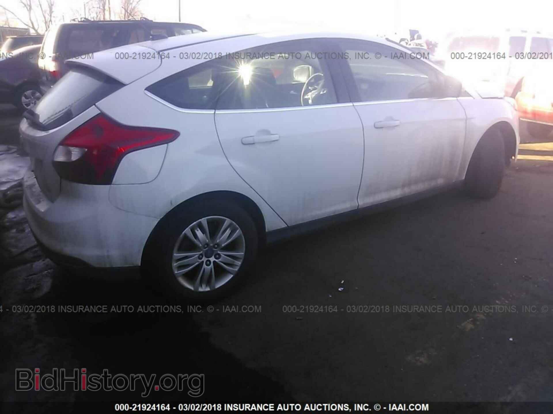 2012 Ford Focus - VIN: 1FAHP3M20CL162036 - Photo 4