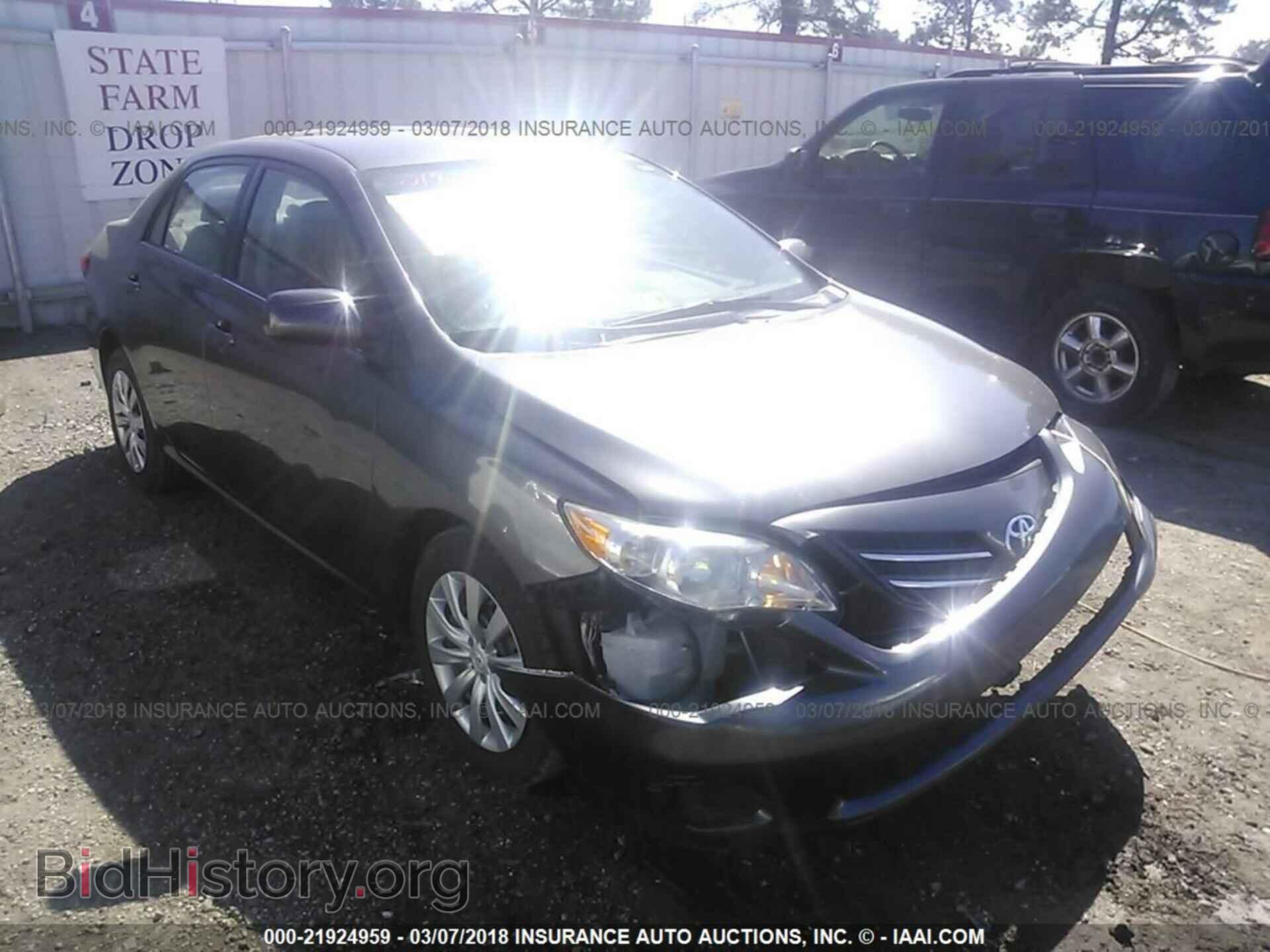 Photo 5YFBU4EE6DP157410 - Toyota Corolla 2013