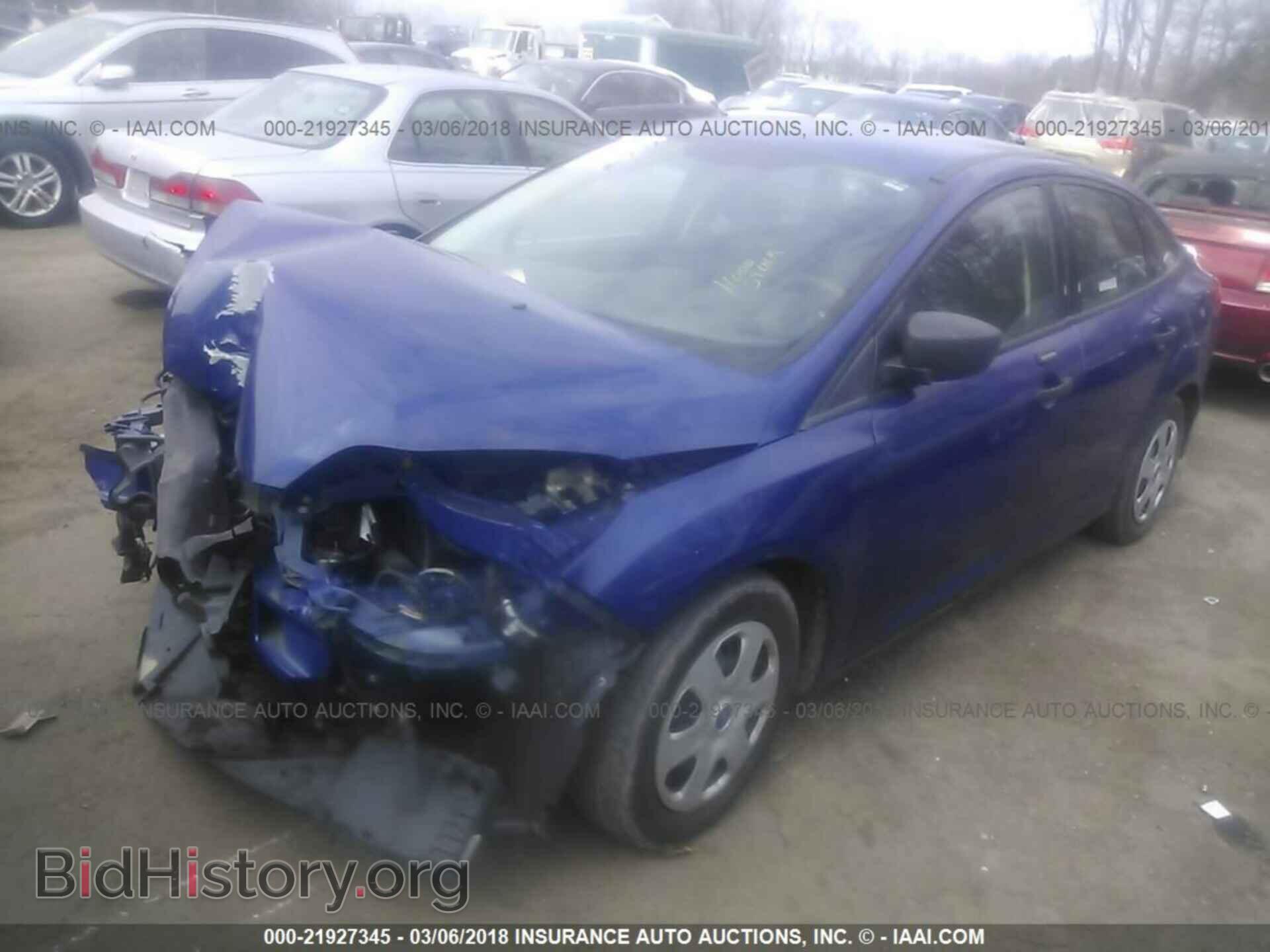 2012 Ford Focus - VIN: 1FAHP3E21CL288212 - Photo 2