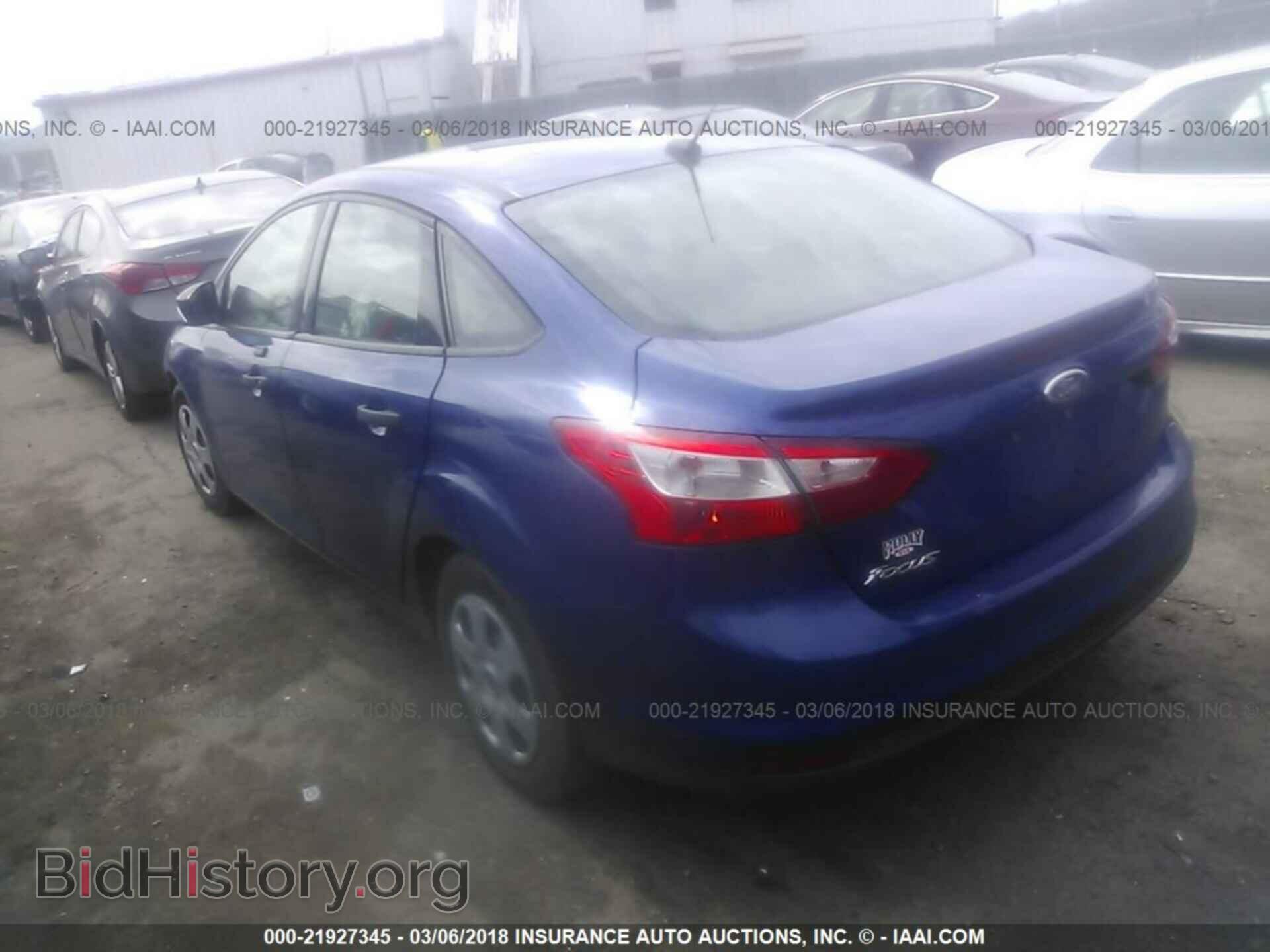 2012 Ford Focus - VIN: 1FAHP3E21CL288212 - Photo 3