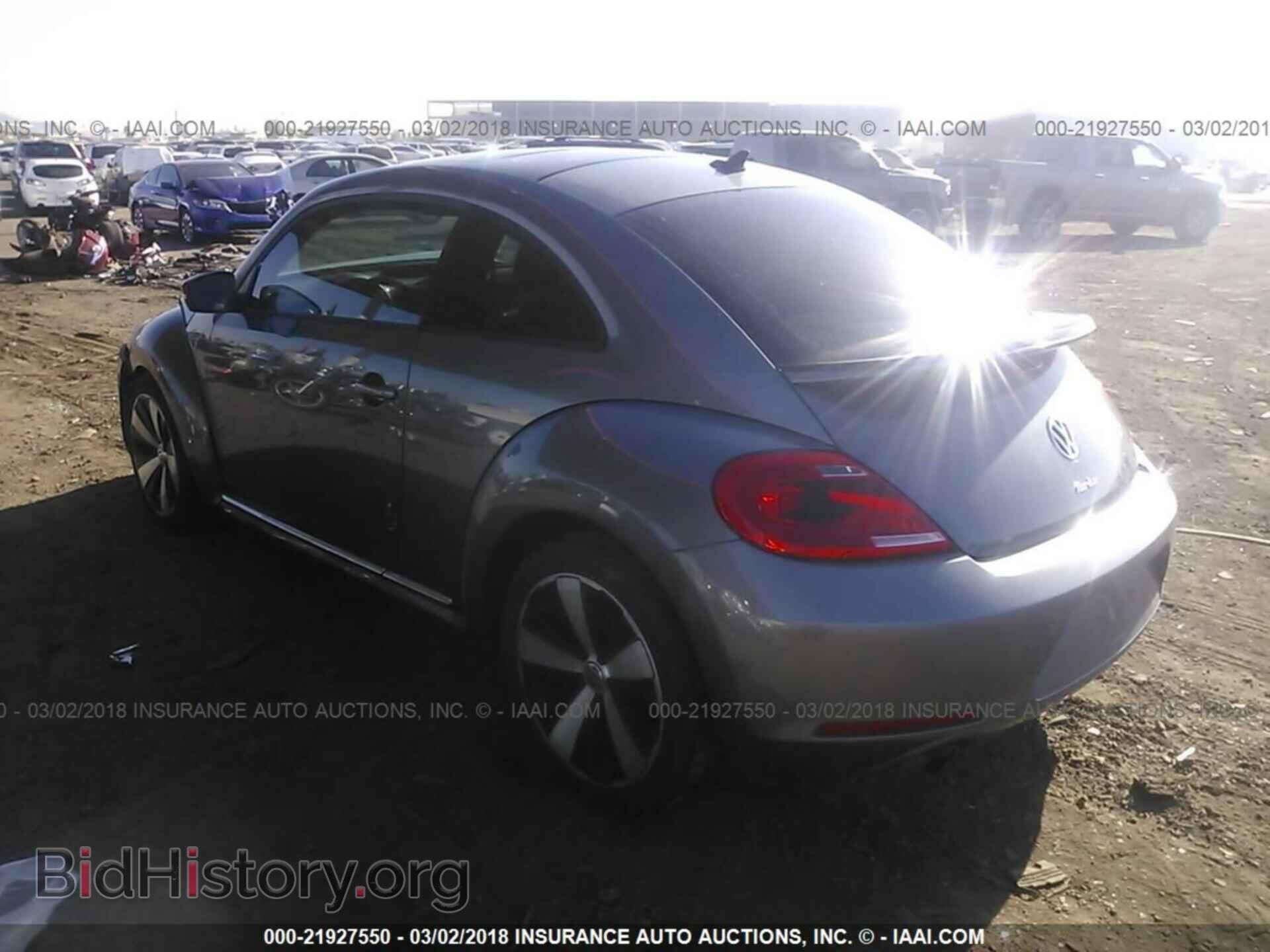 2012 Volkswagen Beetle - VIN: 3VWVA7AT1CM656341 - Фото 3