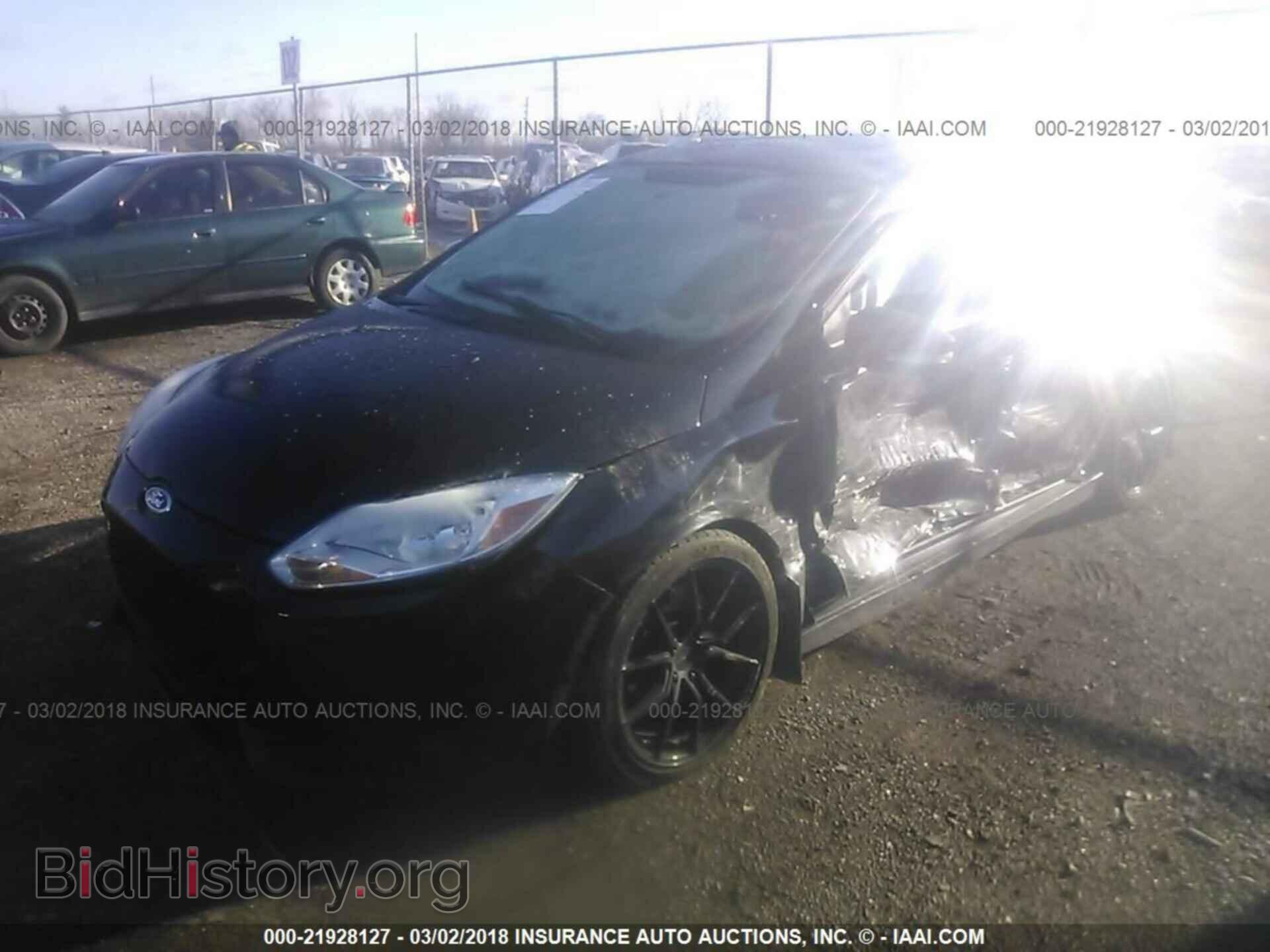 2013 Ford Focus - VIN: 1FADP3L99DL127493 - Photo 2
