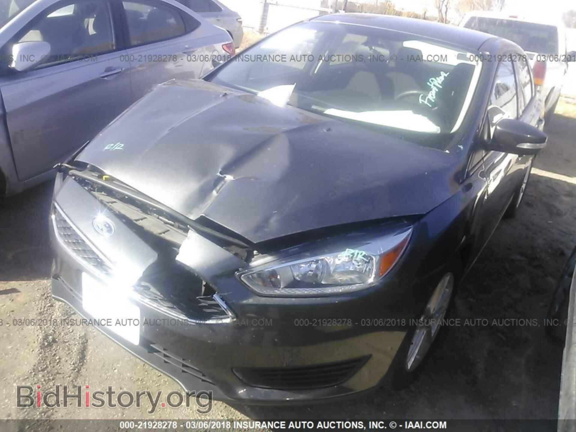 2016 Ford Focus - VIN: 1FADP3F23GL255277 - Фото 2