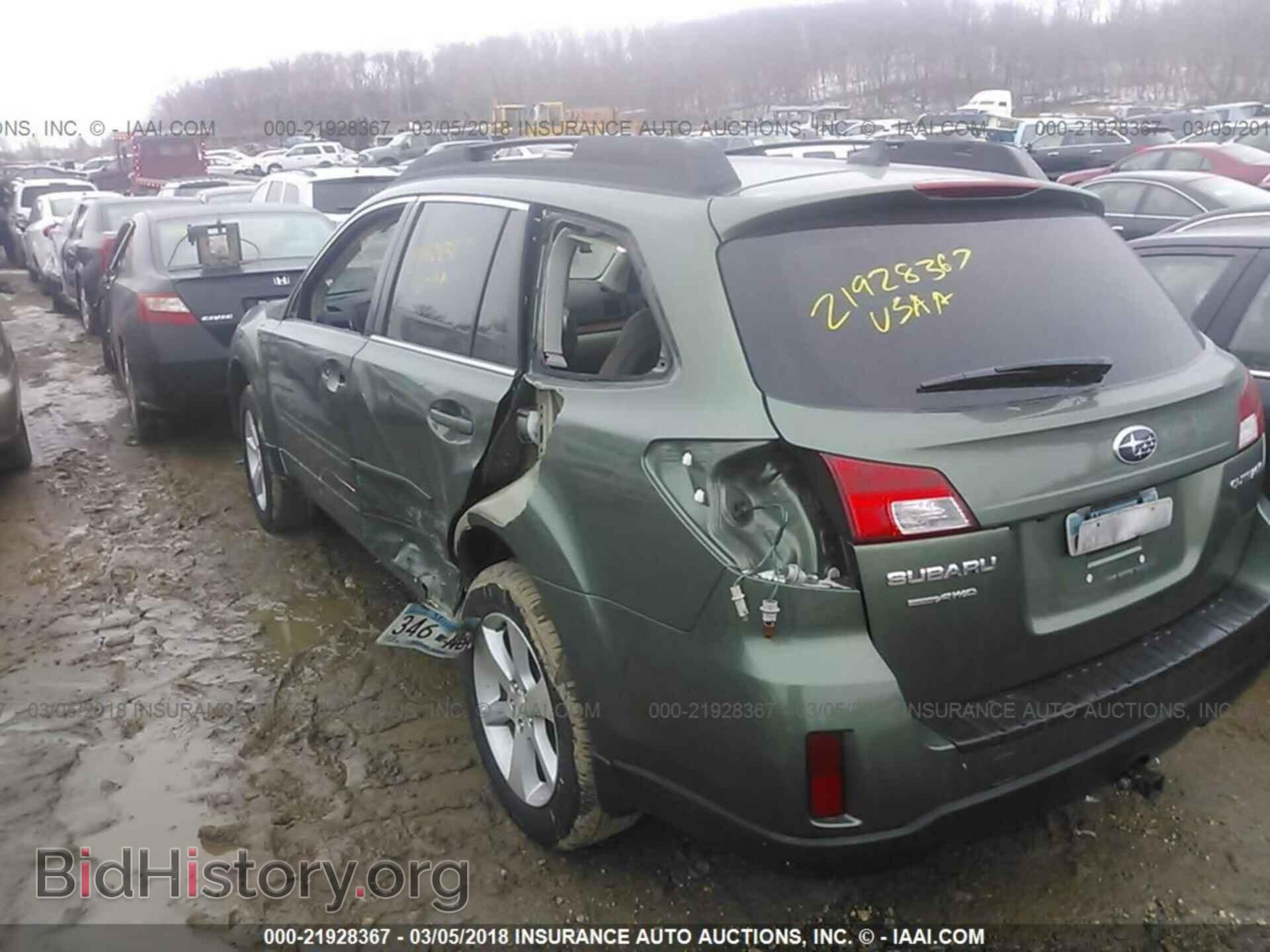 2013 Subaru Outback - VIN: 4S4BRCLC8D3220881 - Photo 3