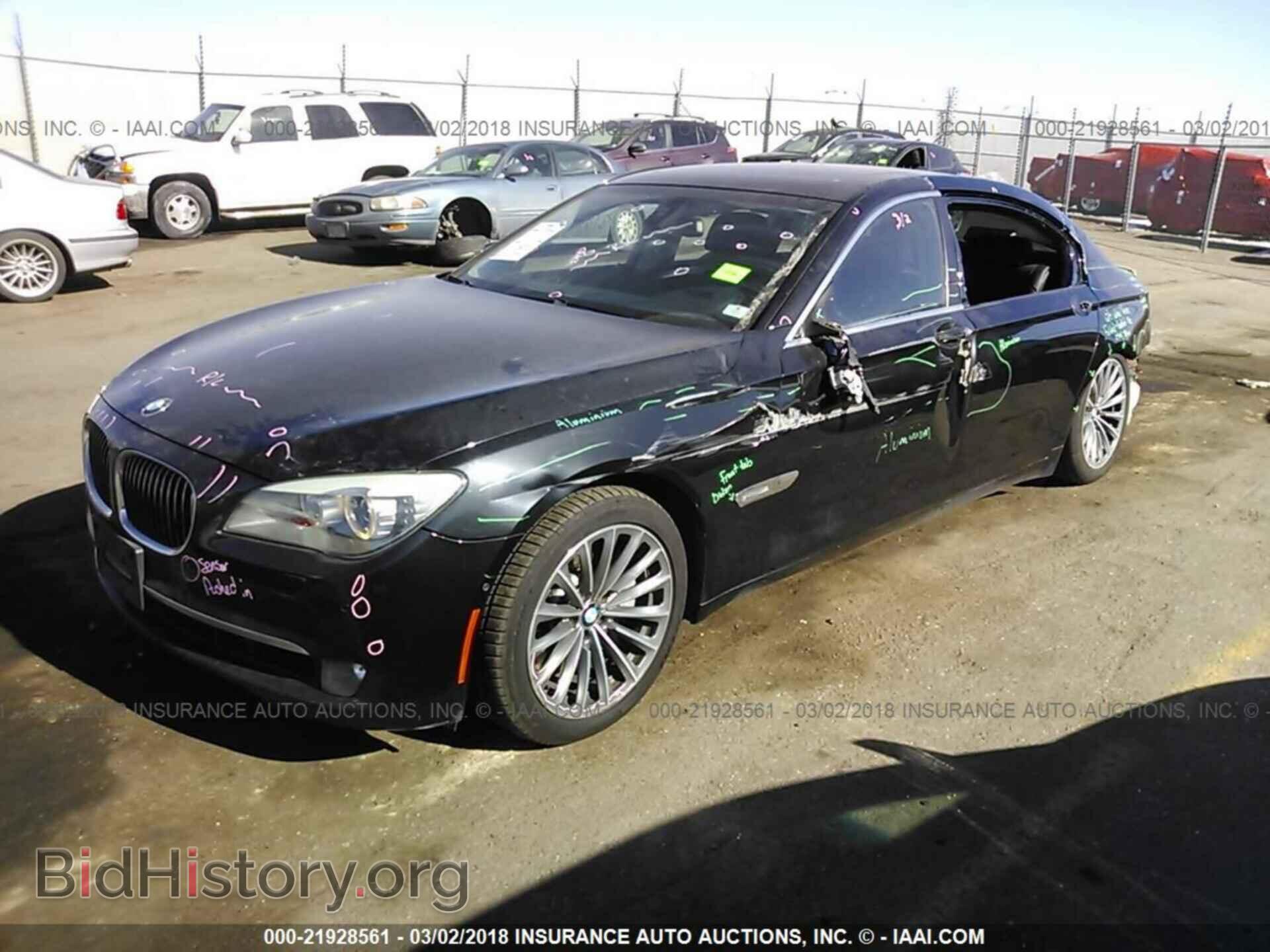 2011 Bmw 750 - VIN: WBAKB8C55BC851587 - Фото 2