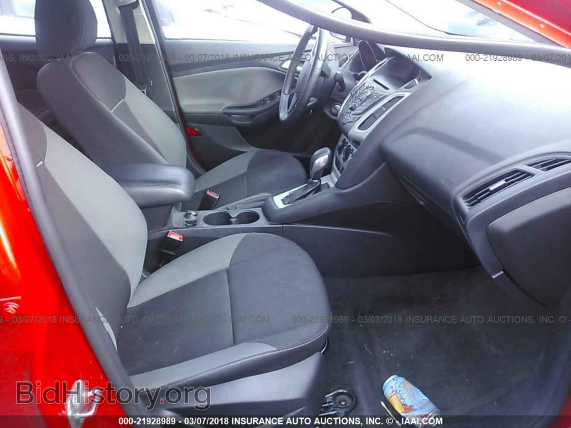 2014 Ford Focus - VIN: 1FADP3F24EL363923 - Photo 5