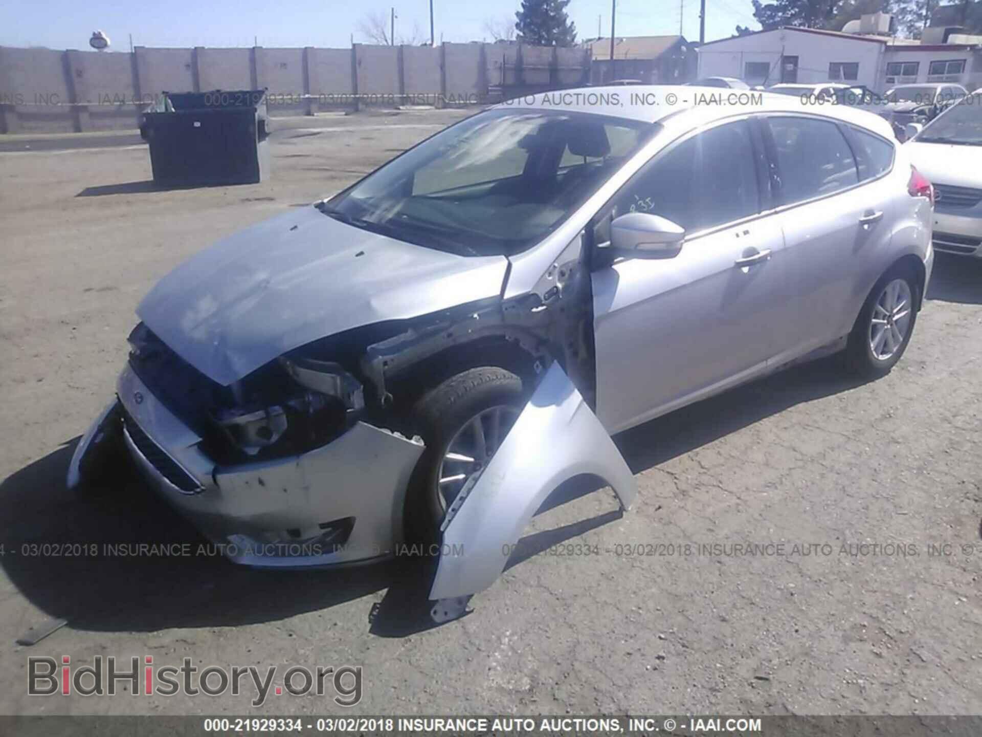 2015 Ford Focus - VIN: 1FADP3K20FL314113 - Photo 2