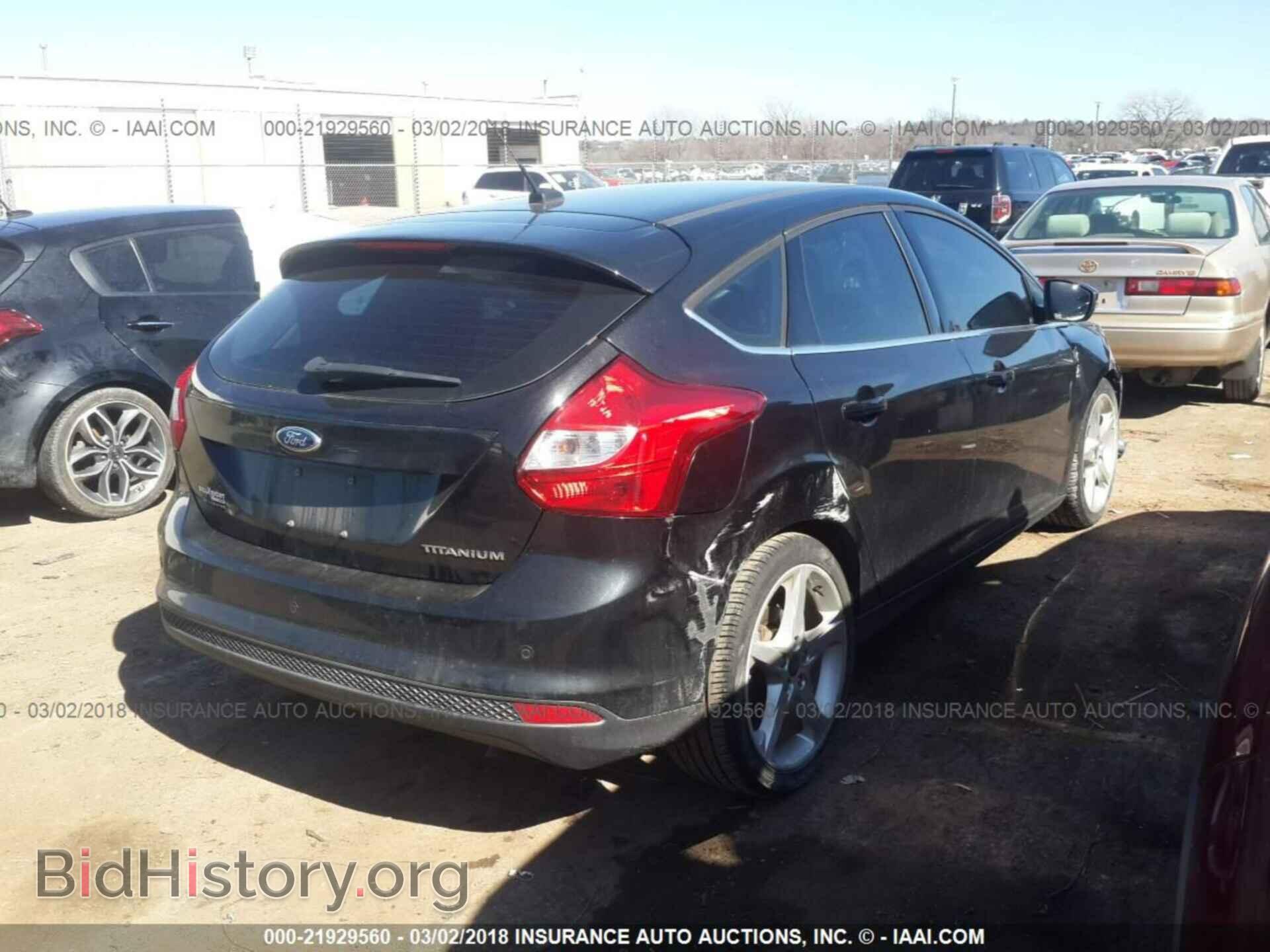 2012 Ford Focus - VIN: 1FAHP3N28CL329189 - Photo 4