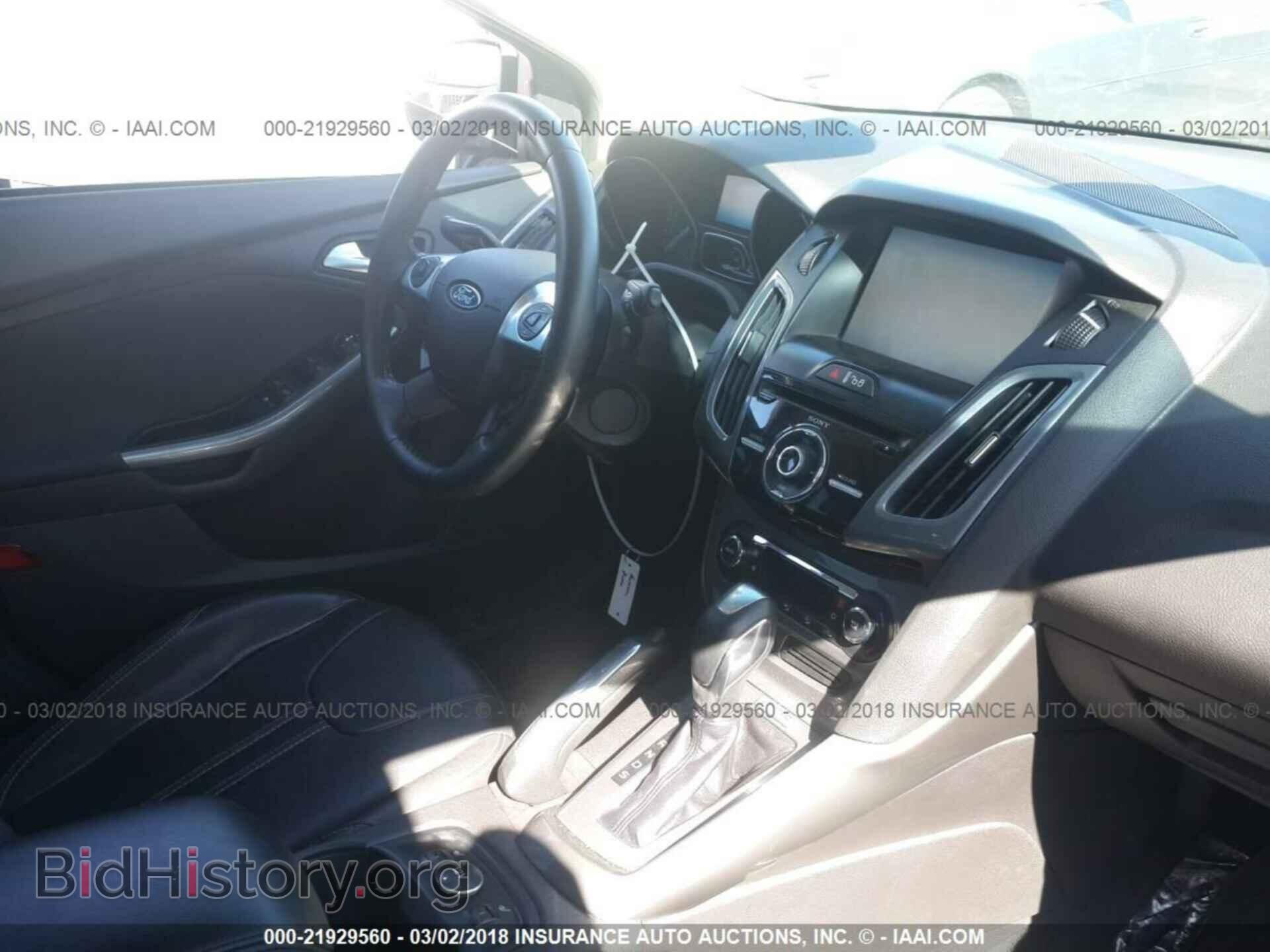 2012 Ford Focus - VIN: 1FAHP3N28CL329189 - Photo 5
