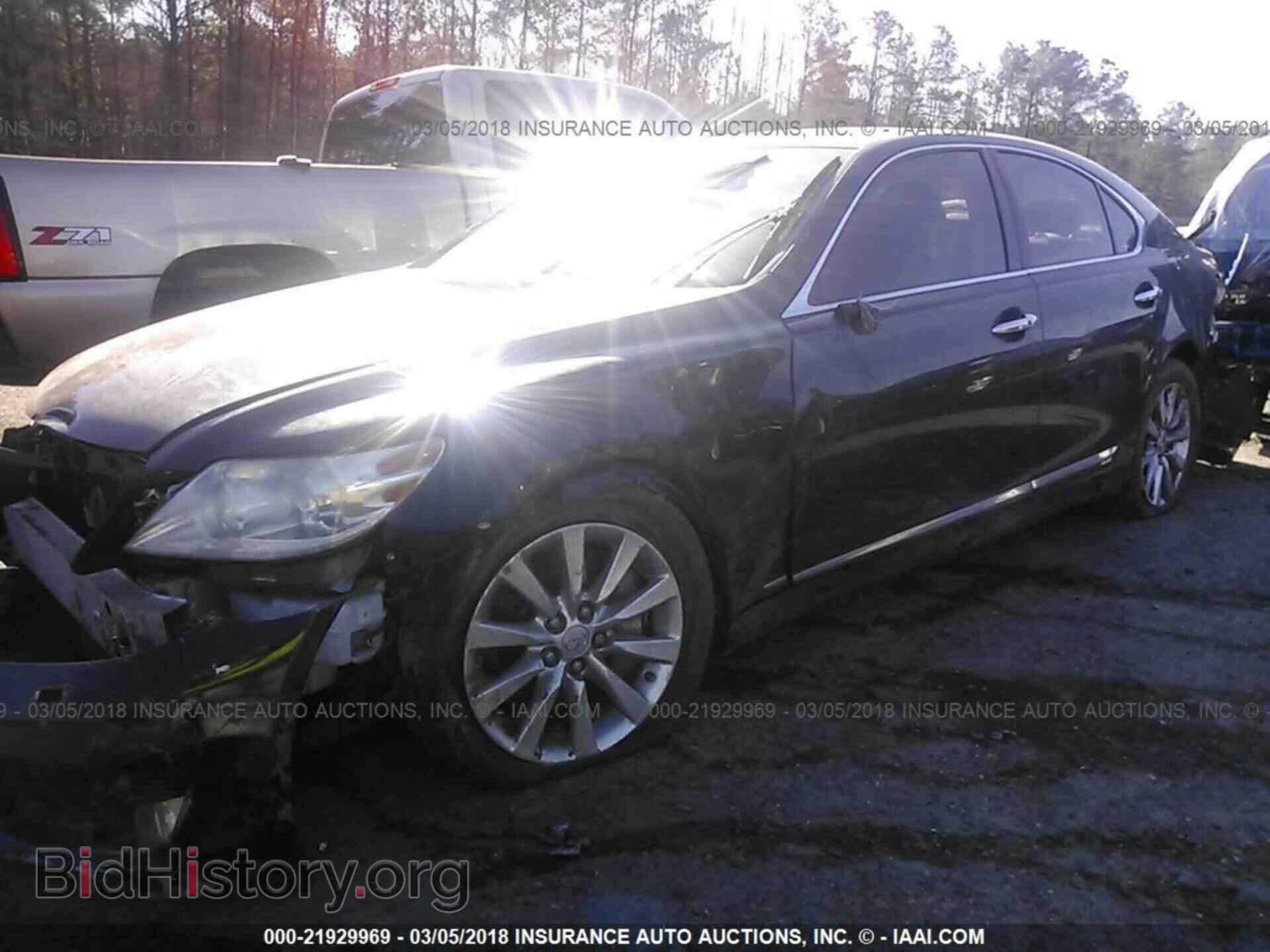 2011 Lexus Ls - VIN: JTHCL5EF1B5010944 - Photo 2