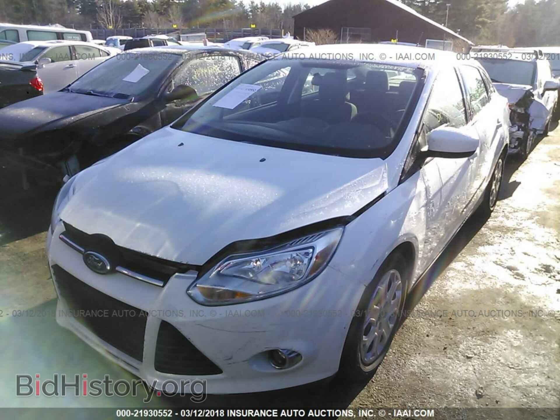 2012 Ford Focus - VIN: 1FAHP3F24CL419003 - Фото 2