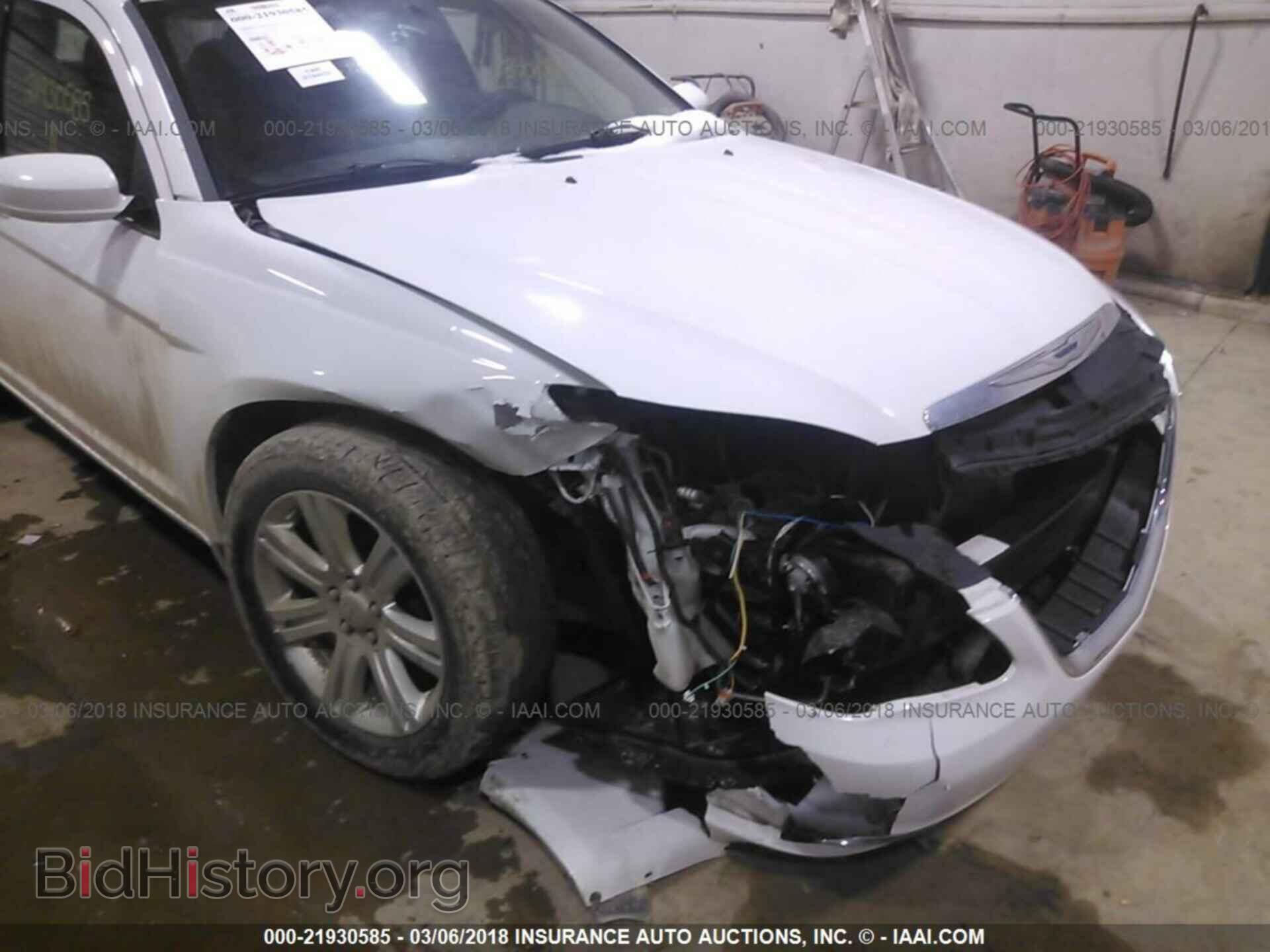 2011 Chrysler 200 - VIN: 1C3BC1FB7BN614746 - Photo 6