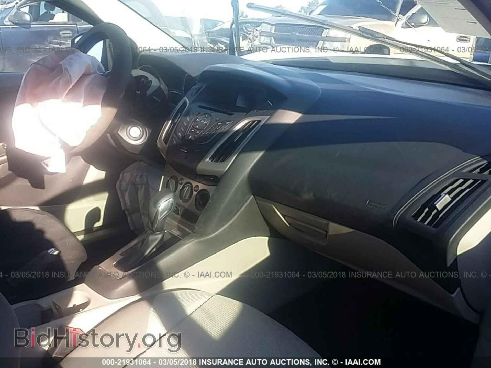 2014 Ford Focus - VIN: 1FADP3F2XEL387157 - Photo 5