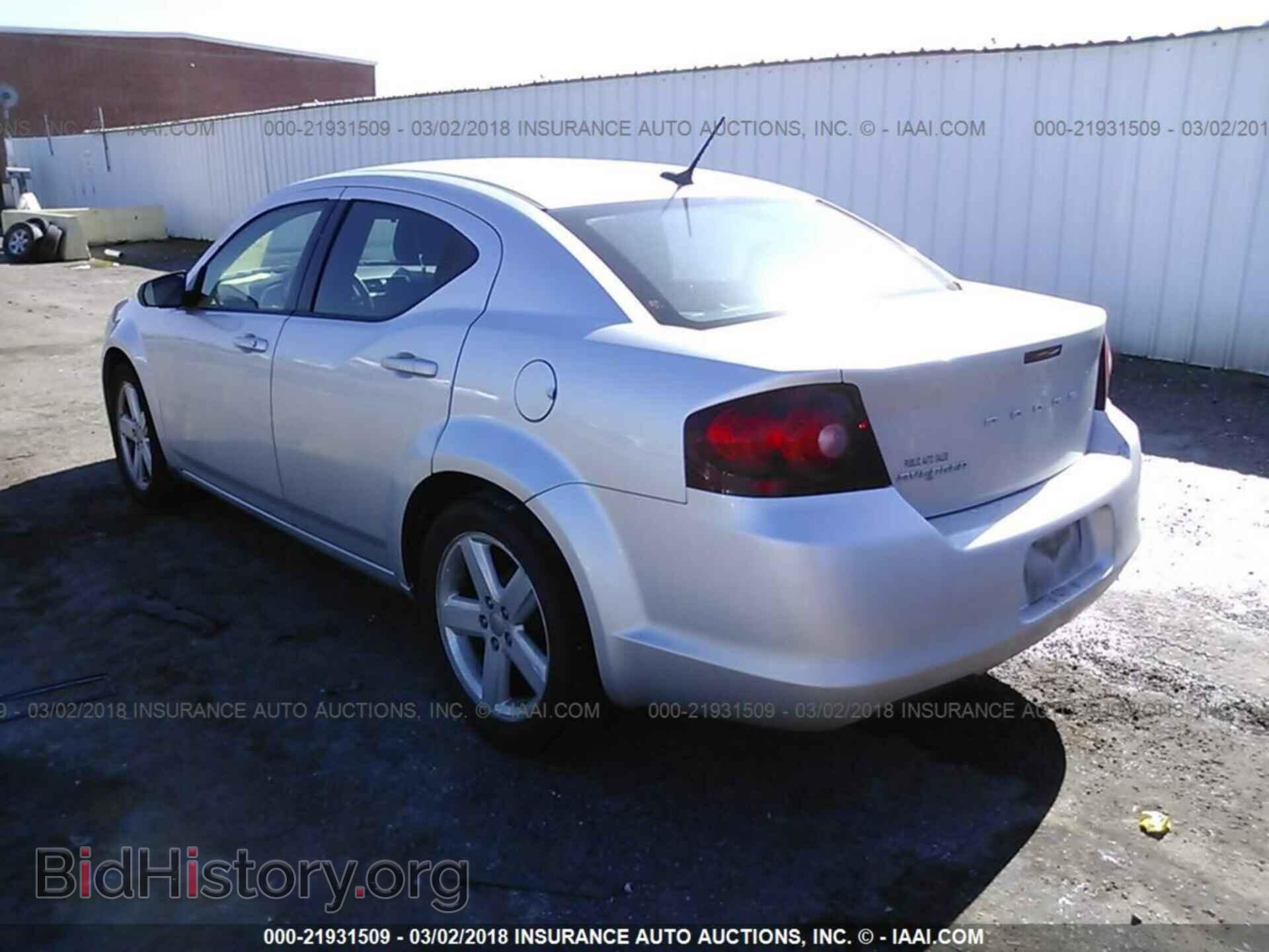 2011 Dodge Avenger - VIN: 1B3BD4FB4BN591907 - Фото 3