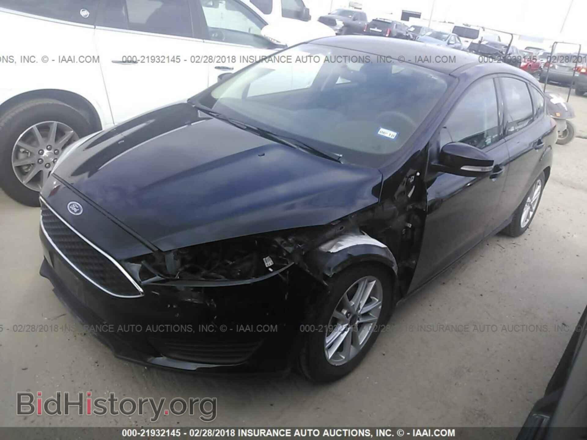2016 Ford Focus - VIN: 1FADP3K27GL348244 - Photo 2