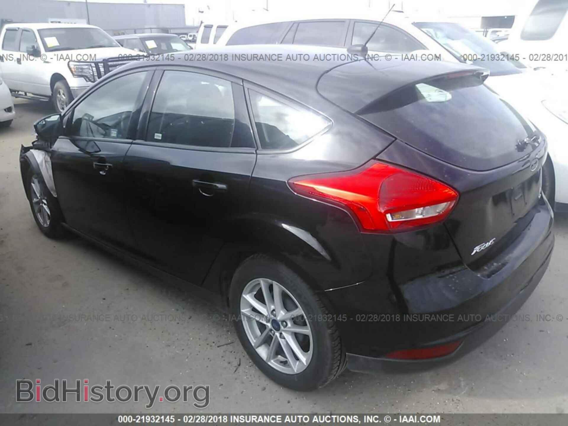 2016 Ford Focus - VIN: 1FADP3K27GL348244 - Photo 3