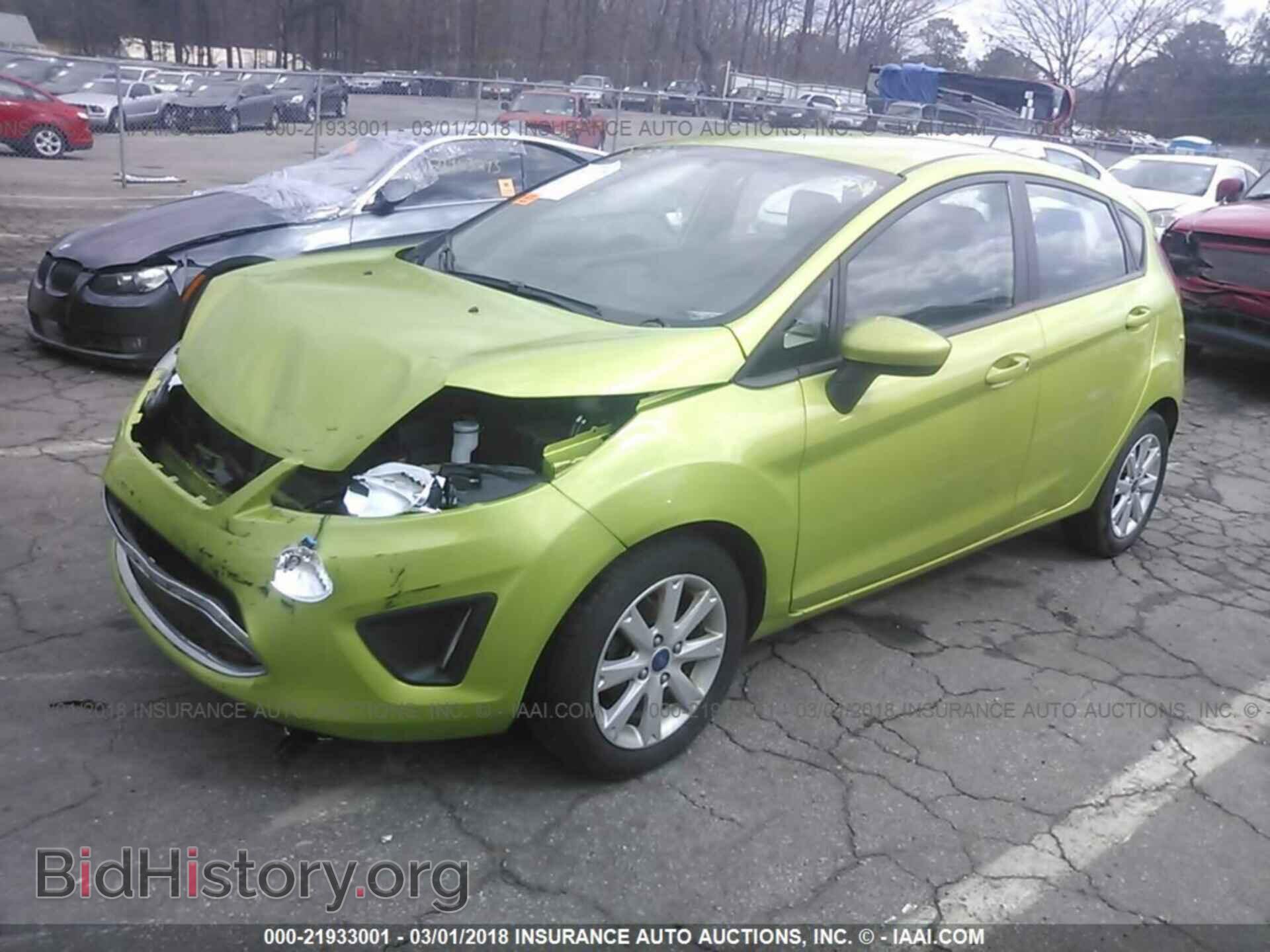 2012 Ford Fiesta - VIN: 3FADP4EJ7CM128703 - Photo 2