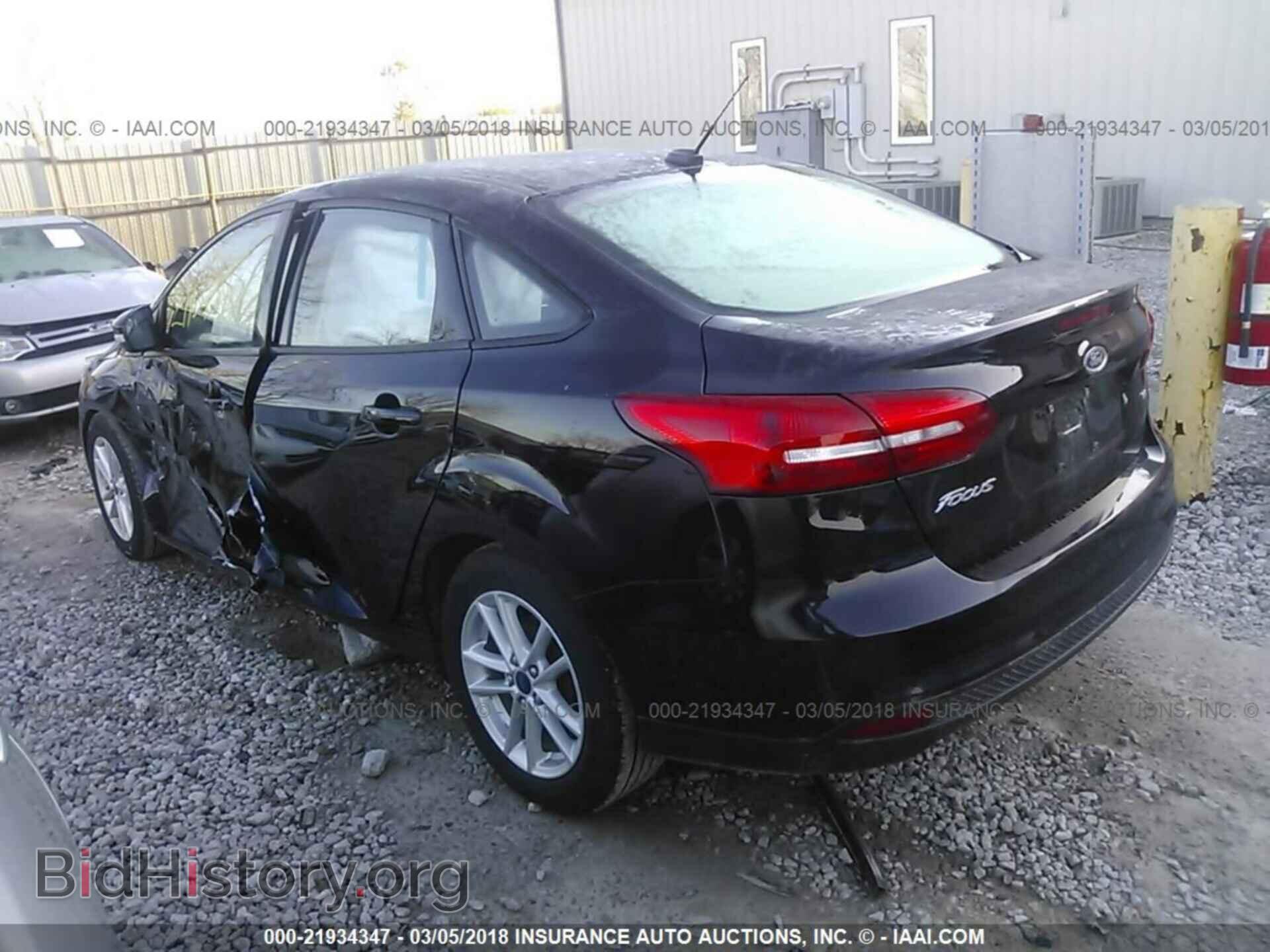 2016 Ford Focus - VIN: 1FADP3F29GL280829 - Photo 3
