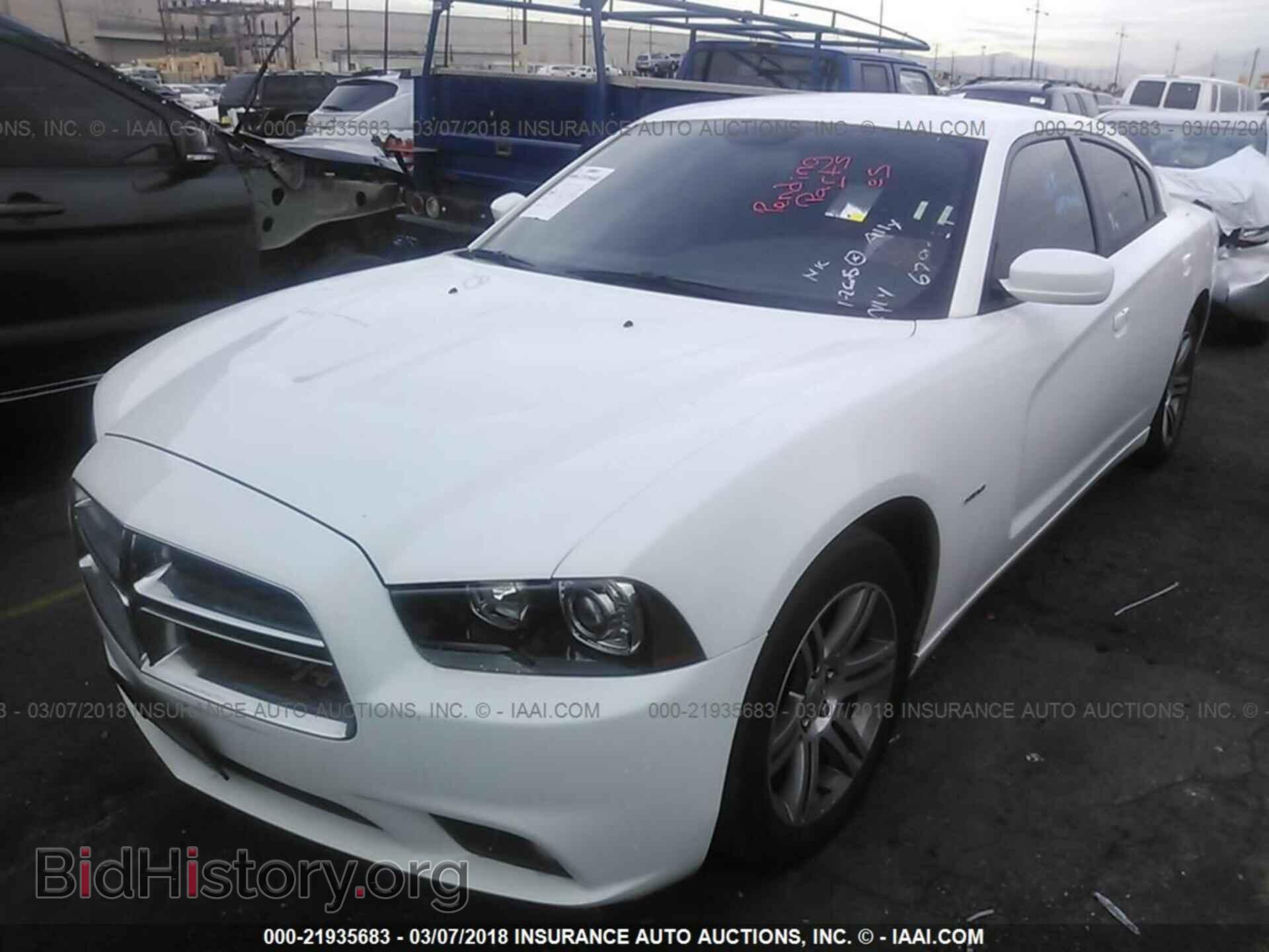 2013 Dodge Charger - VIN: 2C3CDXCTXDH629559 - Photo 2