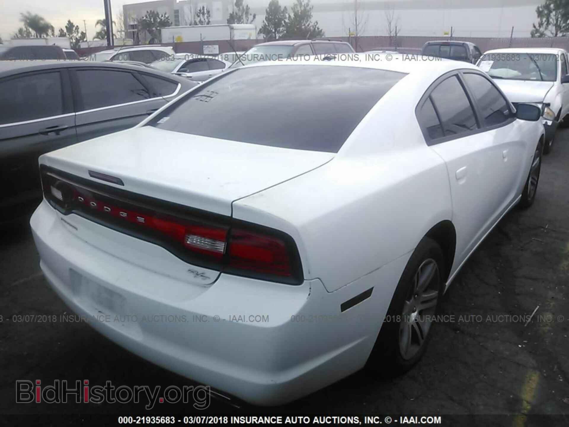 2013 Dodge Charger - VIN: 2C3CDXCTXDH629559 - Photo 4